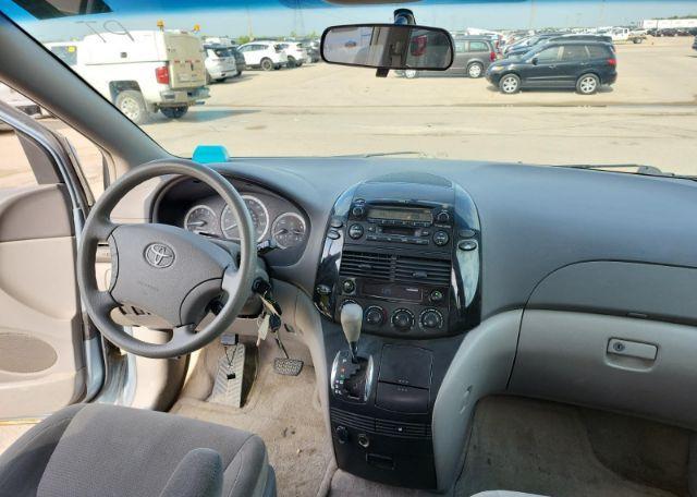 2005 TOYOTA SIENNA CE