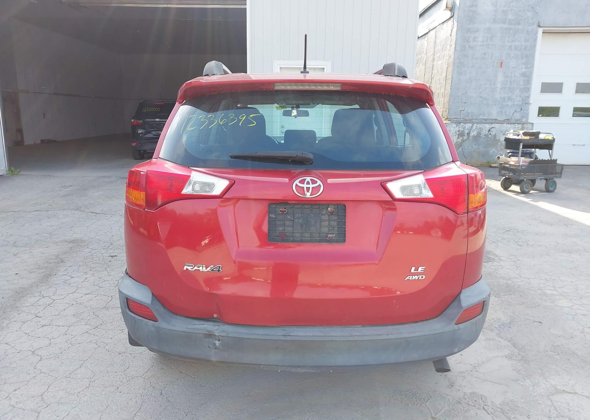 2014 TOYOTA RAV4 LE