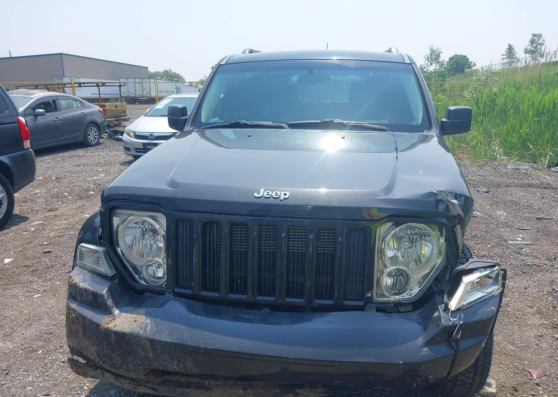 2010 JEEP LIBERTY SPORT