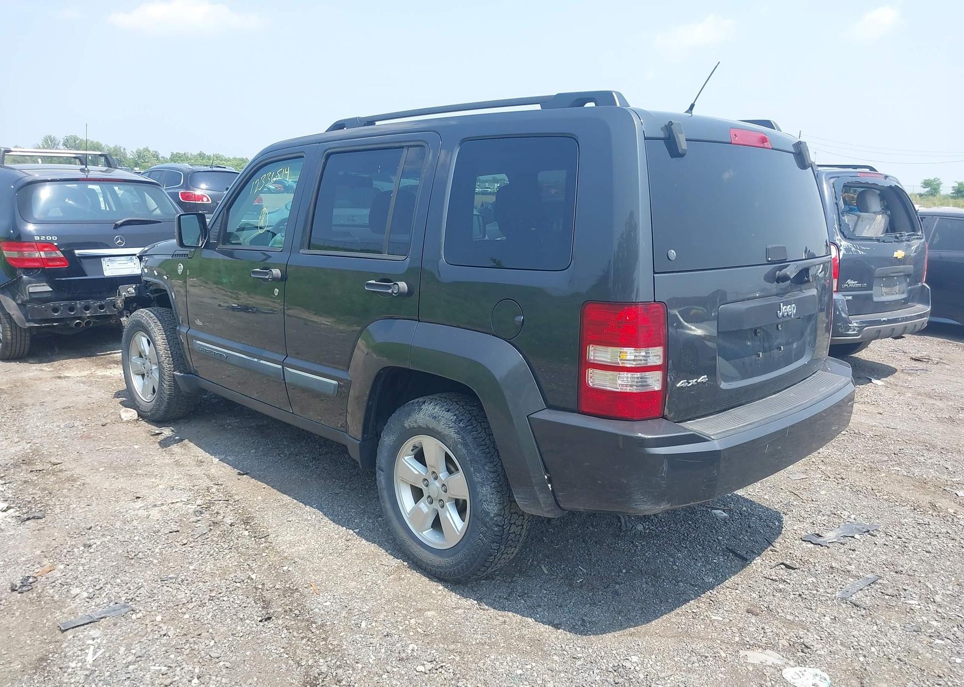 2010 JEEP LIBERTY SPORT