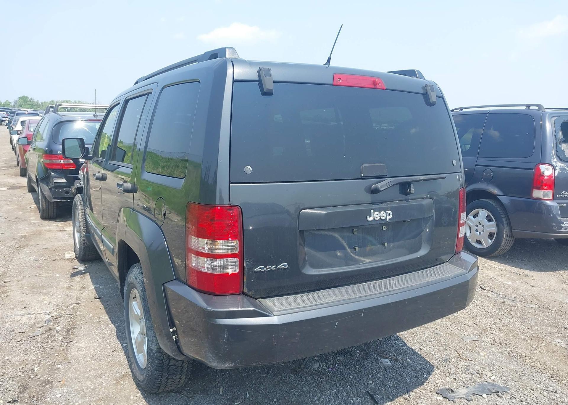 2010 JEEP LIBERTY SPORT