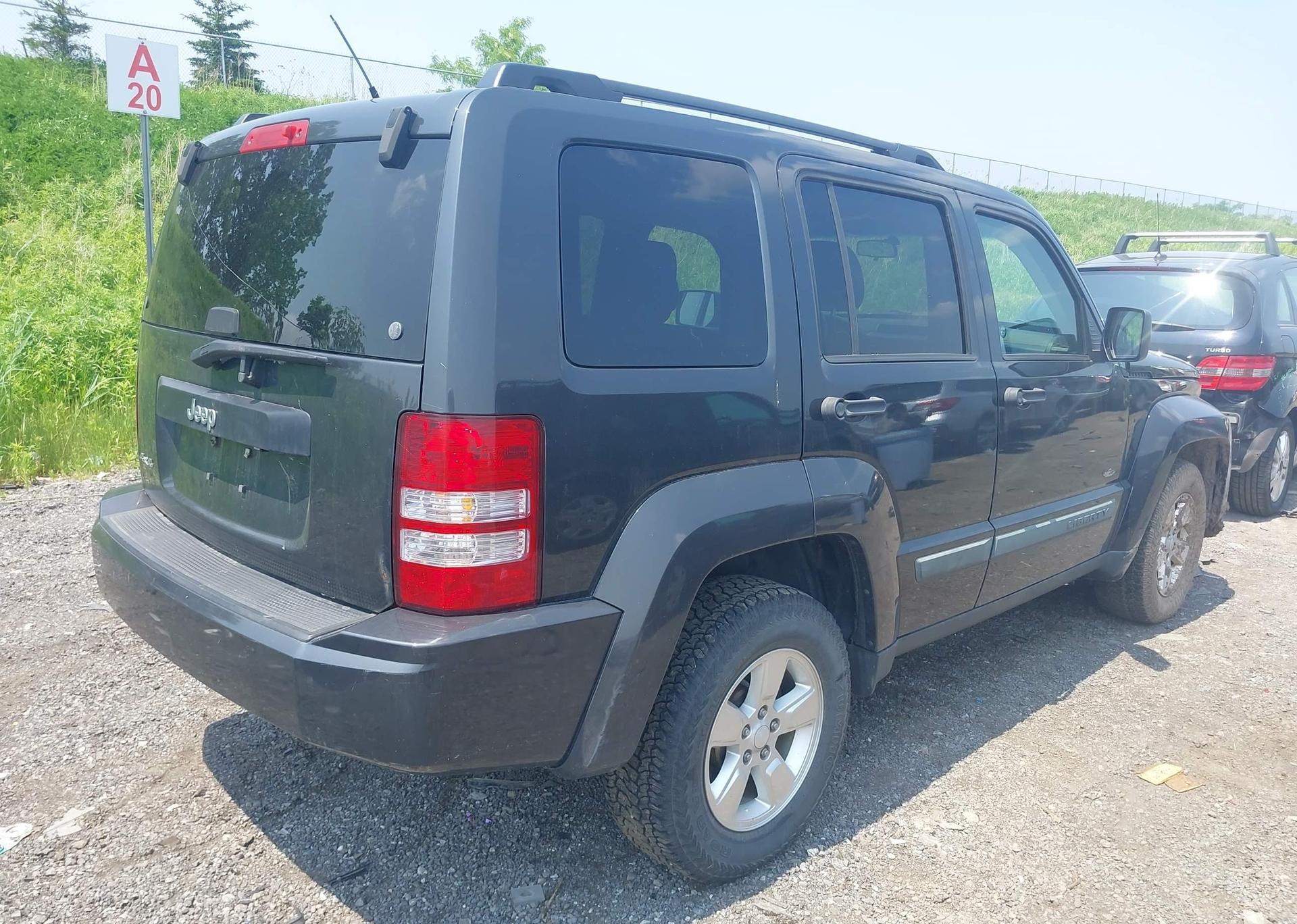 2010 JEEP LIBERTY SPORT
