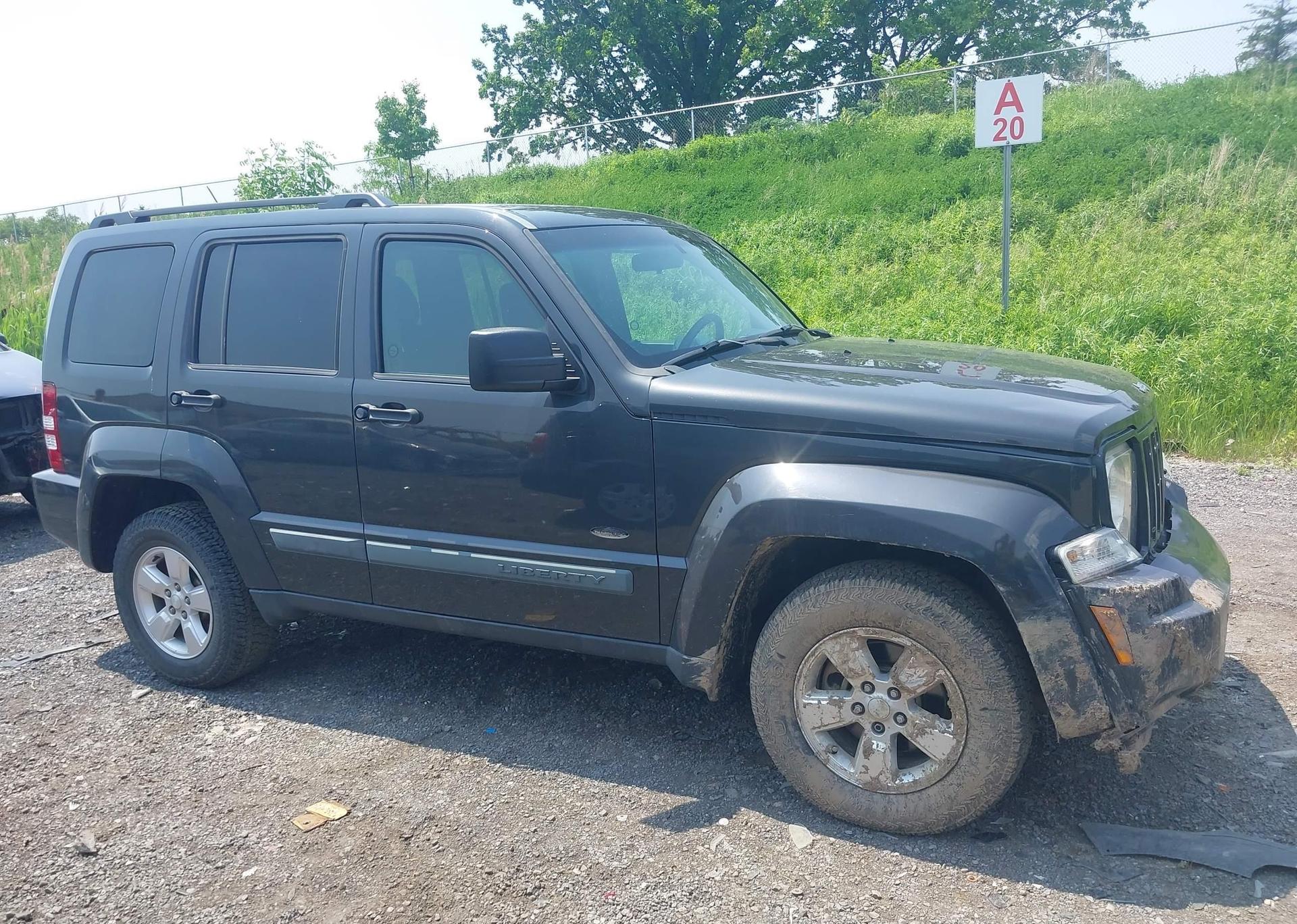 2010 JEEP LIBERTY SPORT