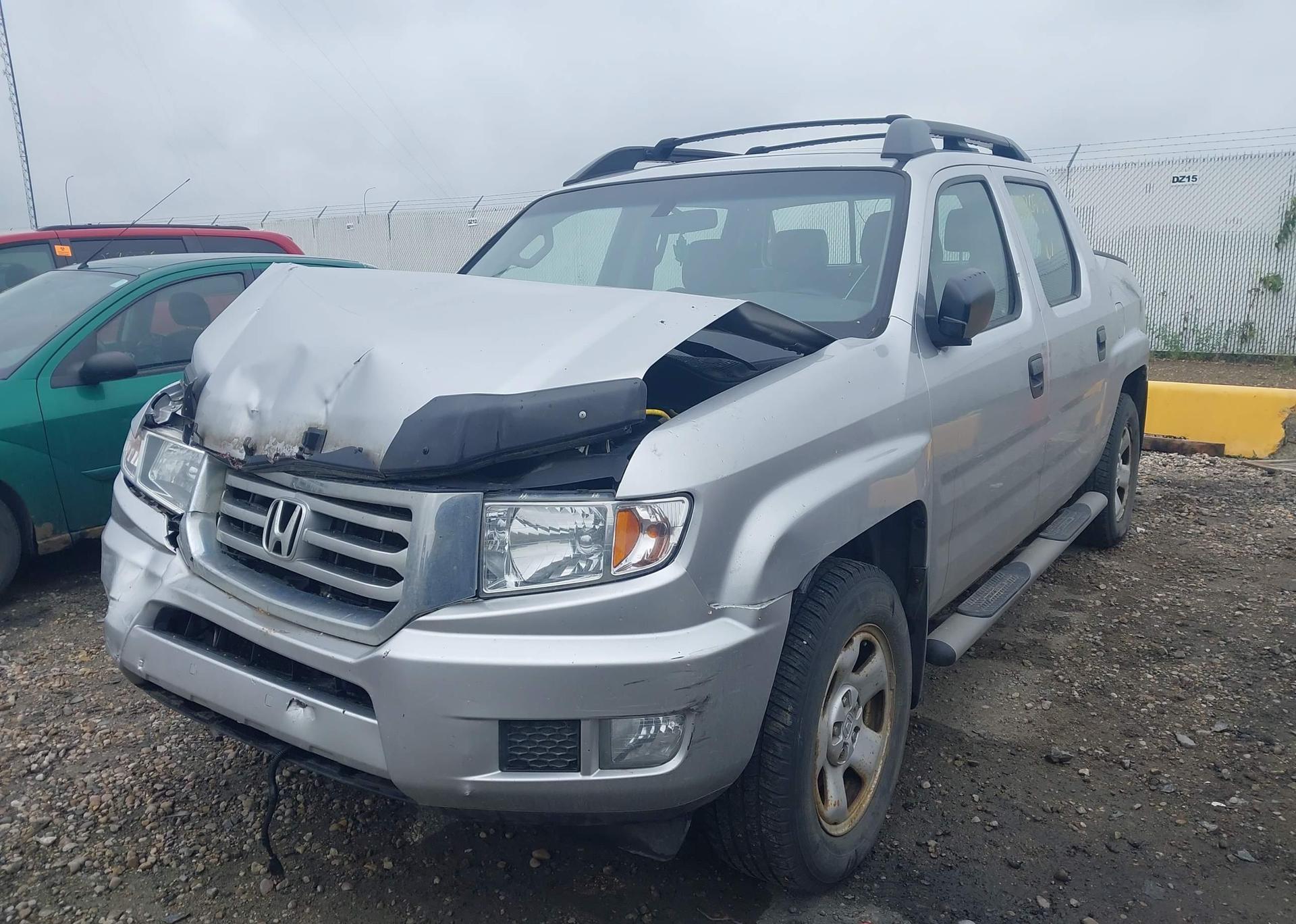 2012 HONDA RIDGELINE DX