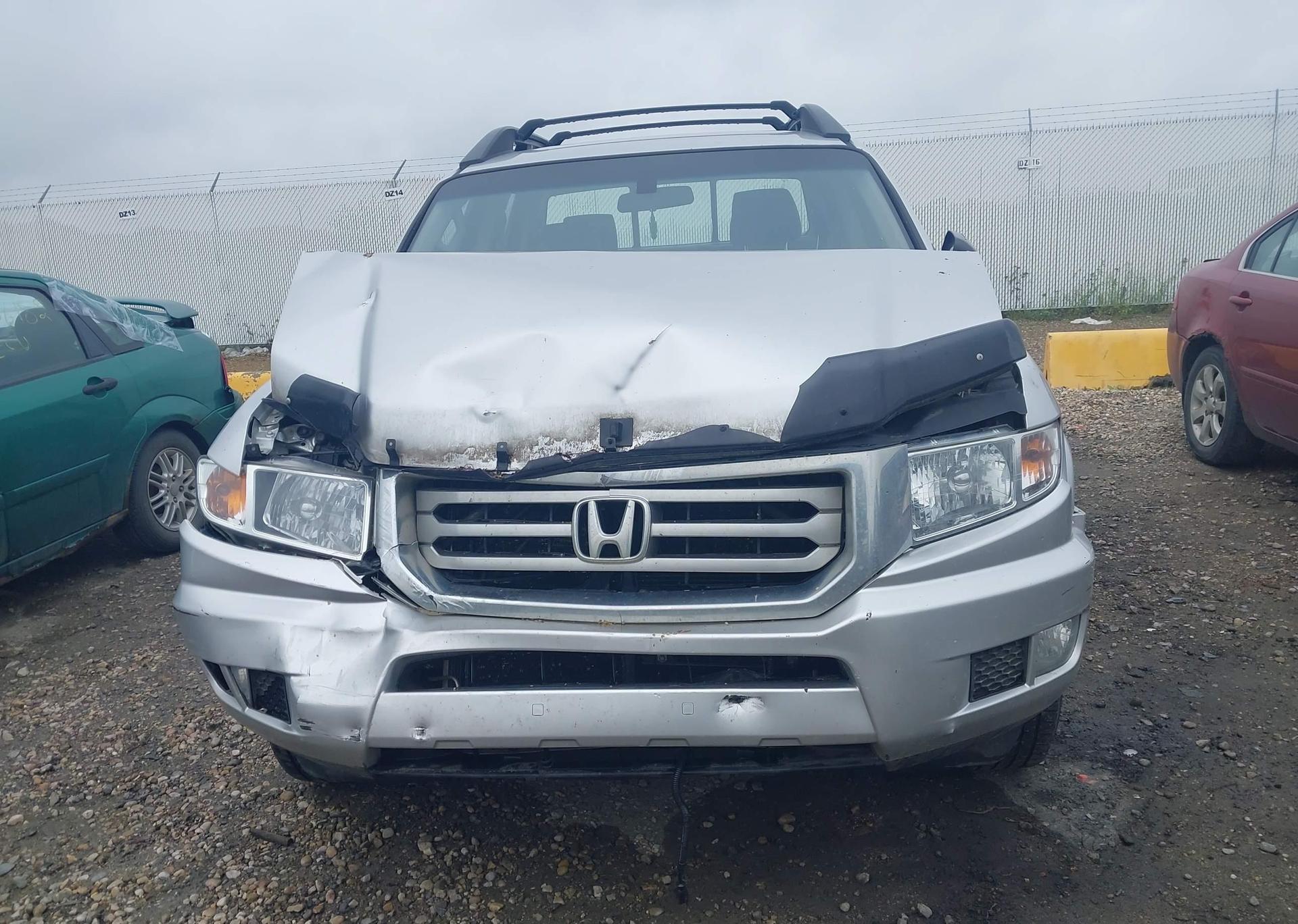 2012 HONDA RIDGELINE DX