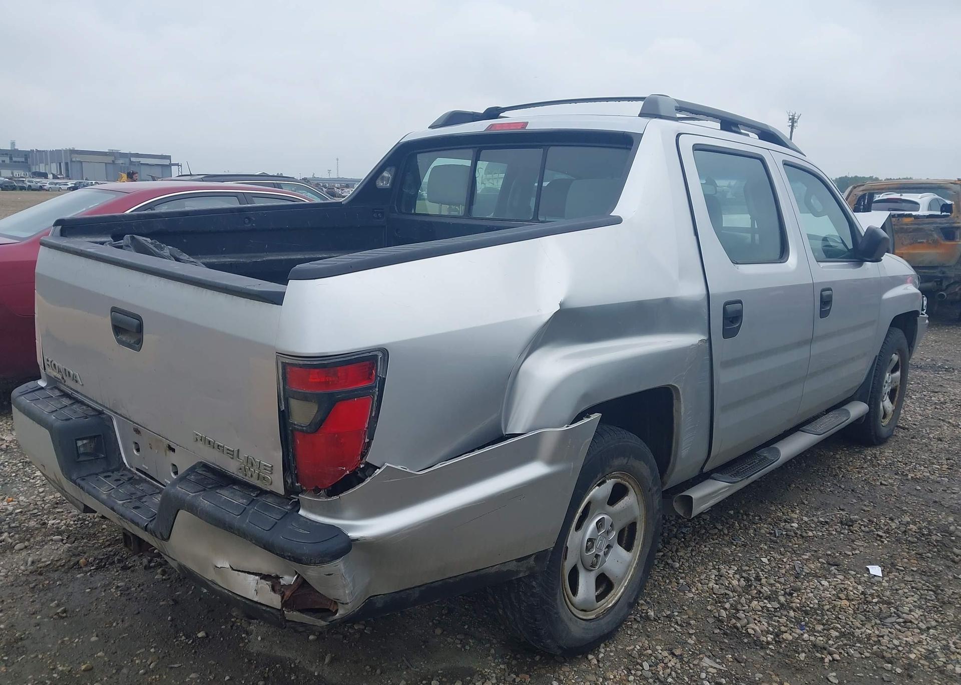 2012 HONDA RIDGELINE DX