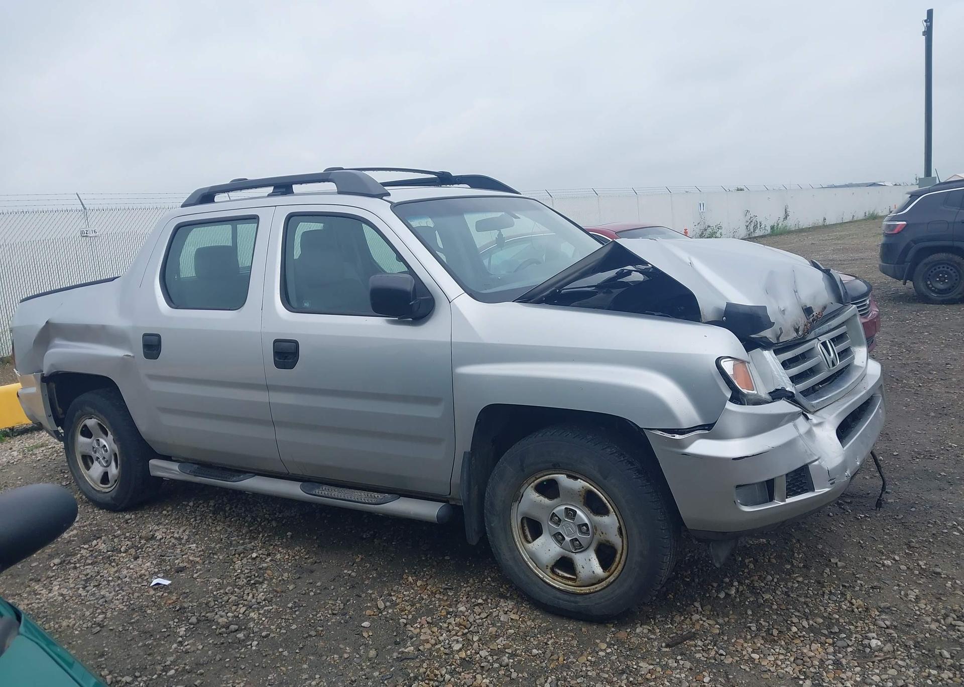 2012 HONDA RIDGELINE DX