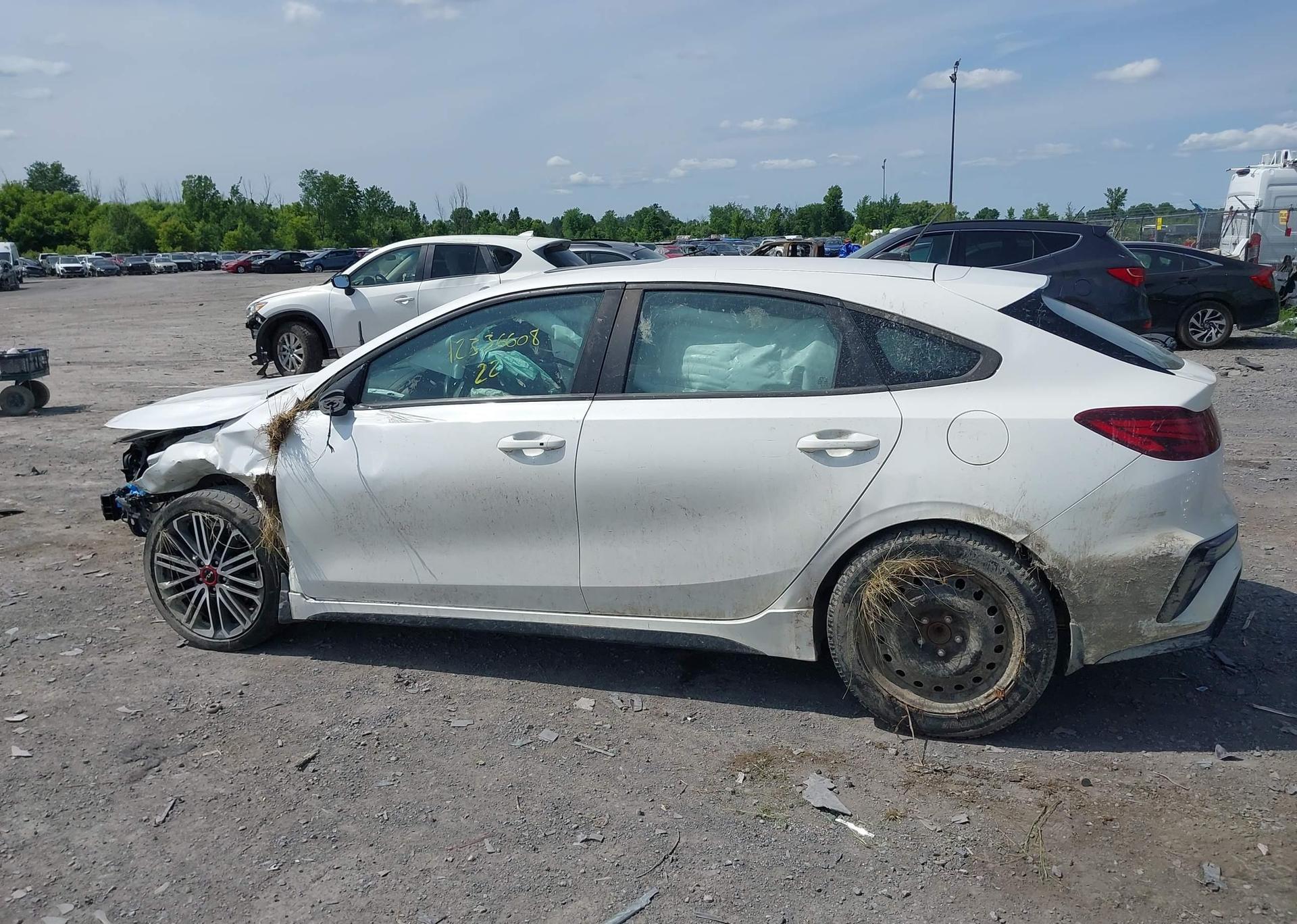 2022 KIA FORTE GT