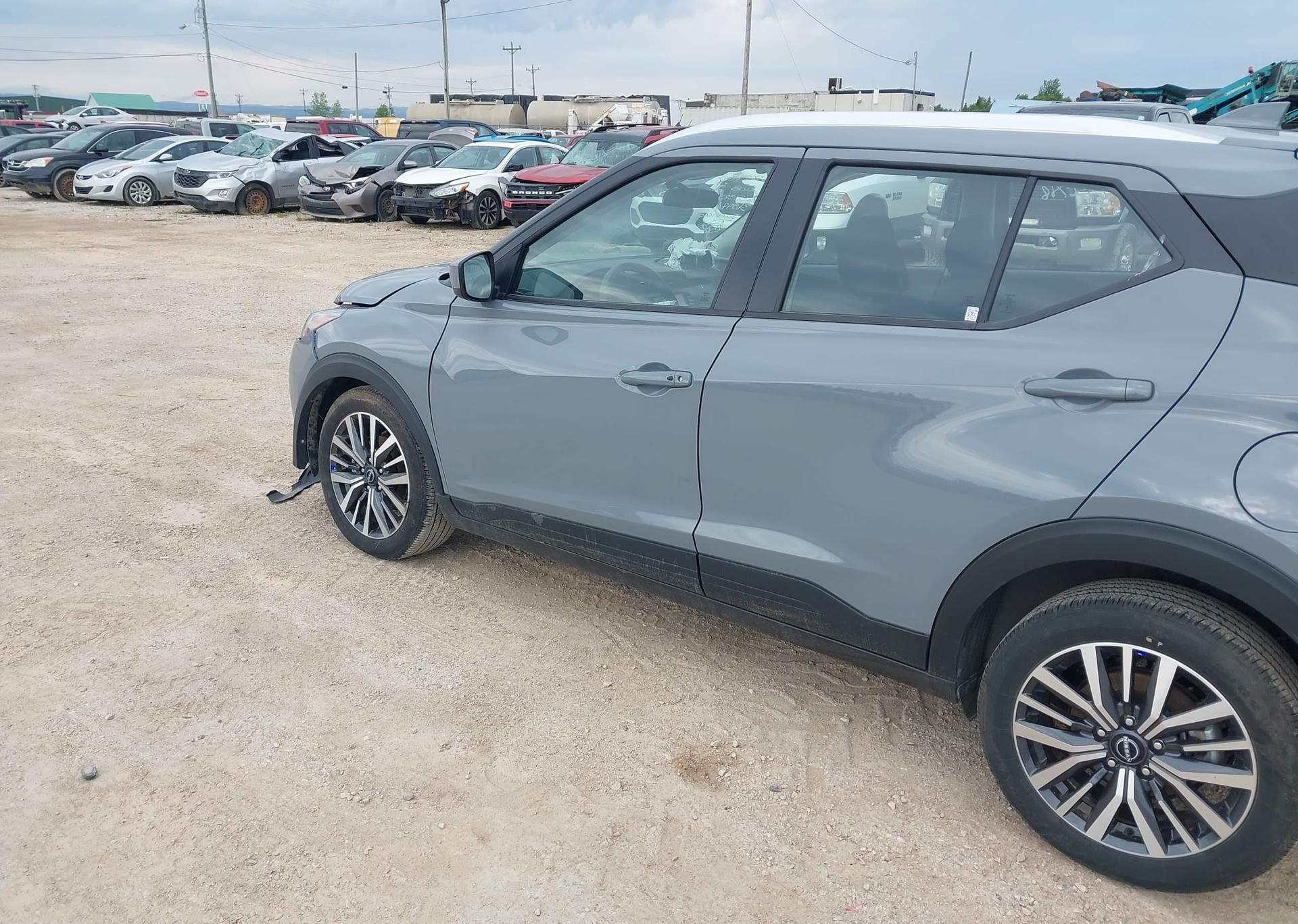 2024 NISSAN KICKS SV