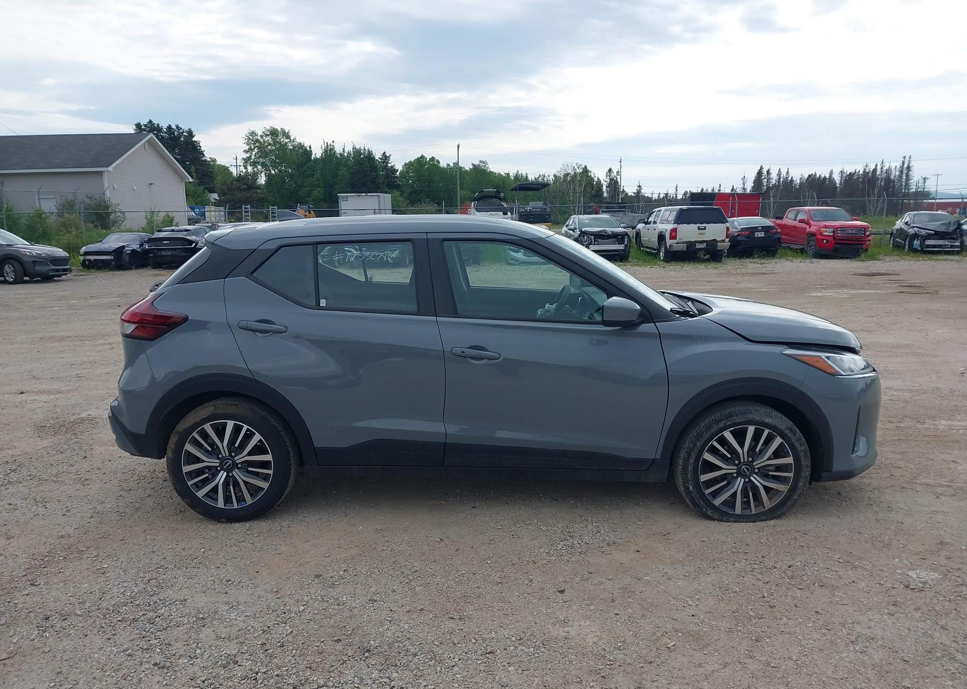 2024 NISSAN KICKS SV