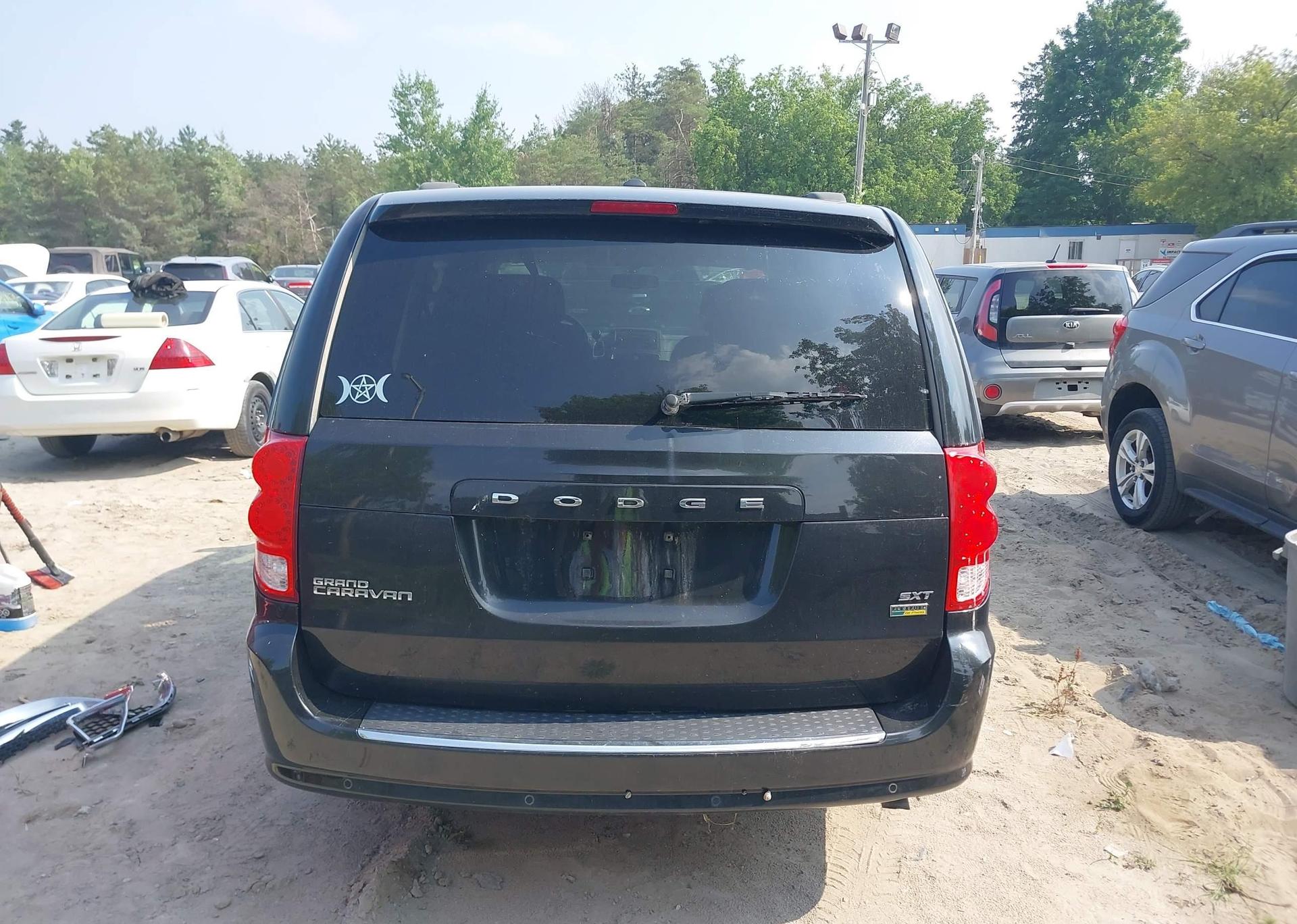 2017 DODGE GRAND CARAVAN SE
