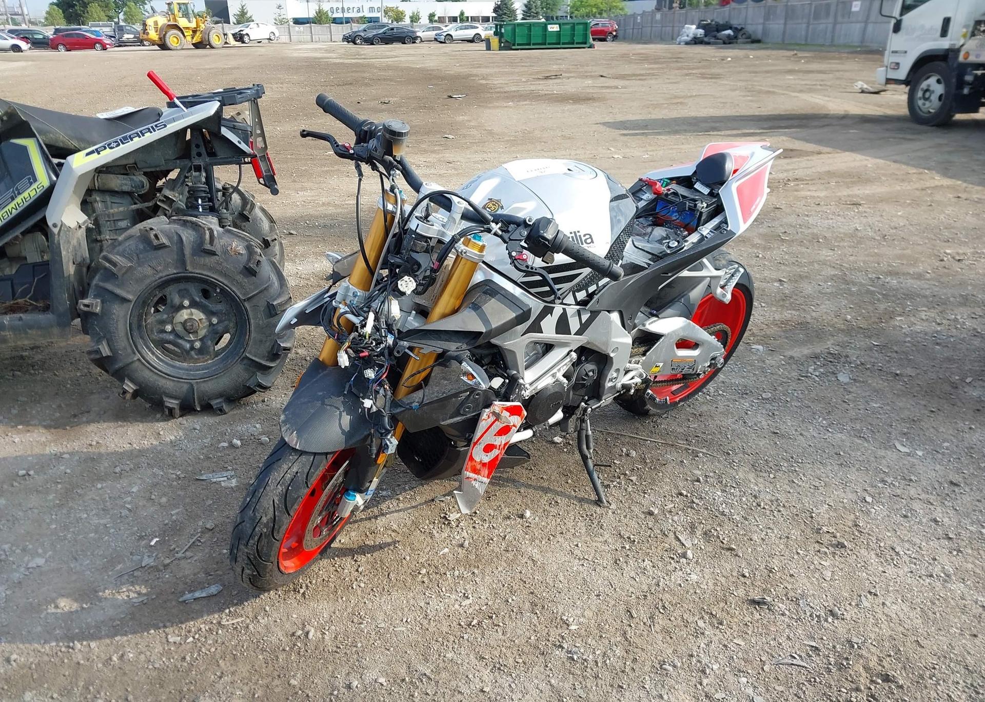 2016 APRILIA TUONO V4 1100 ABS