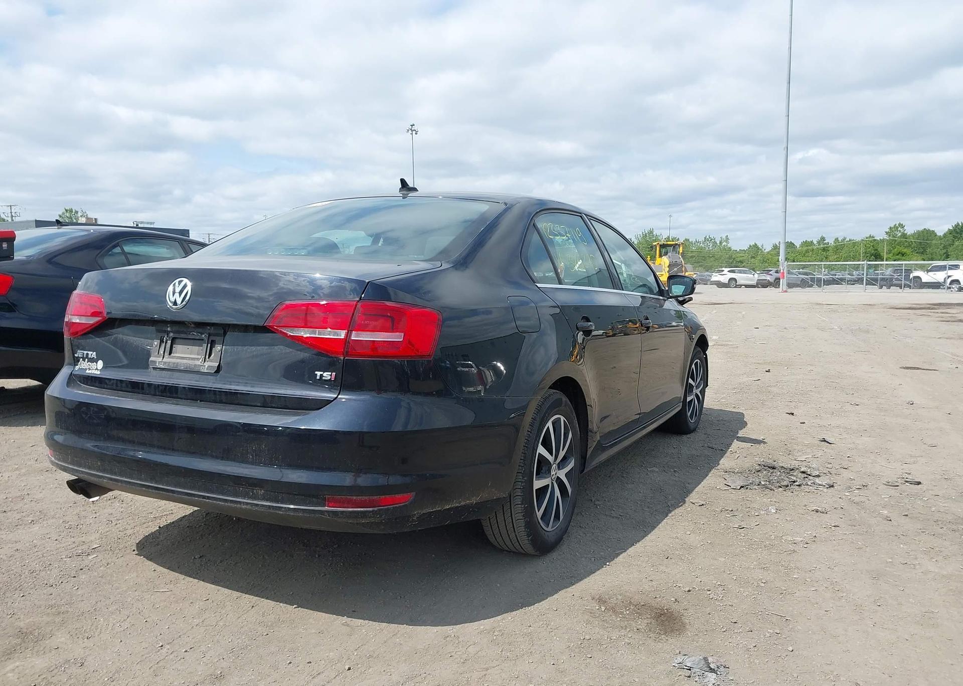 2015 VOLKSWAGEN JETTA SE