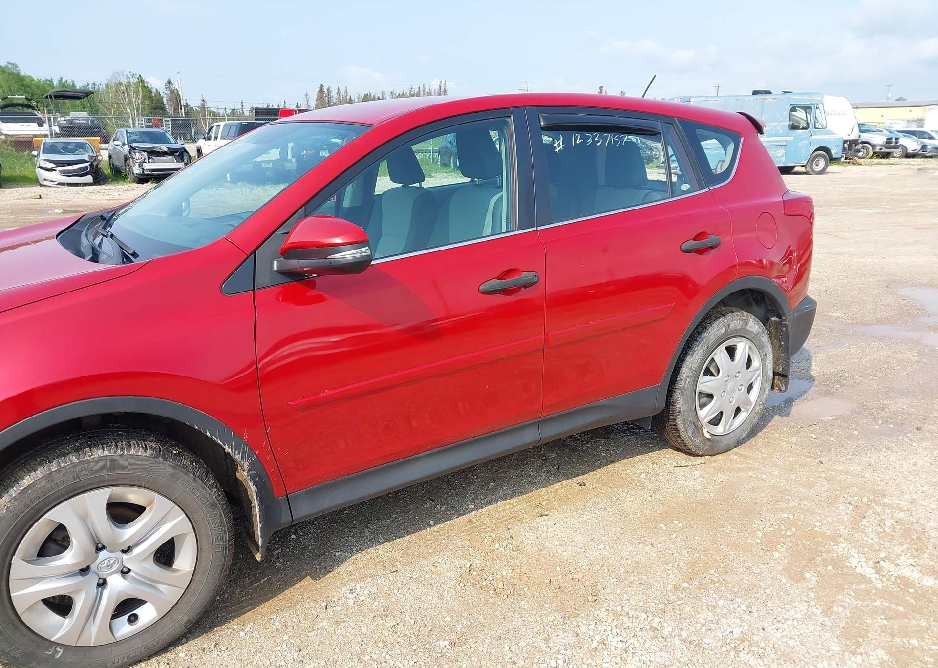 2013 TOYOTA RAV4 LE