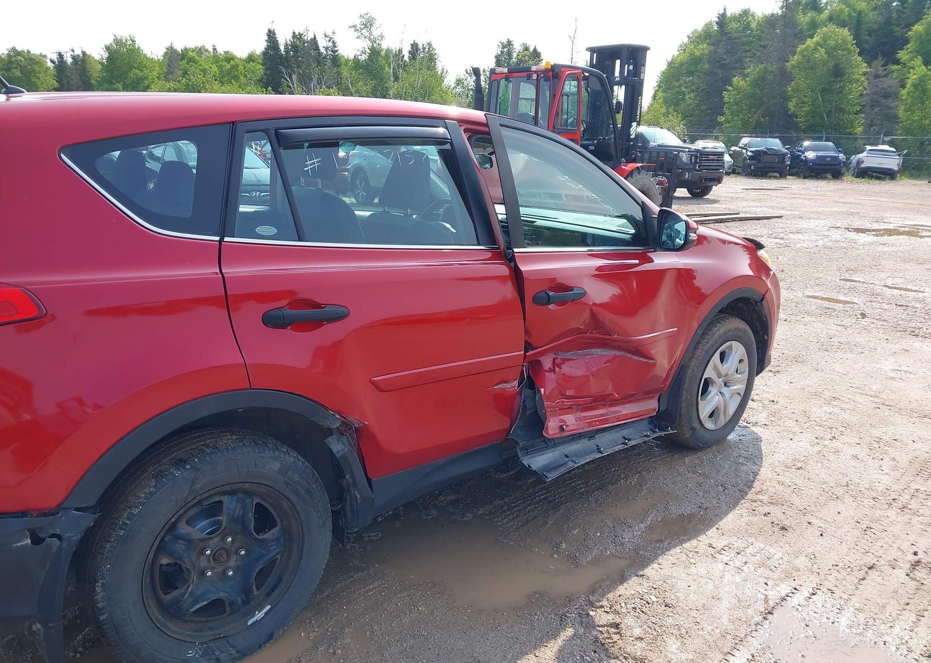 2013 TOYOTA RAV4 LE
