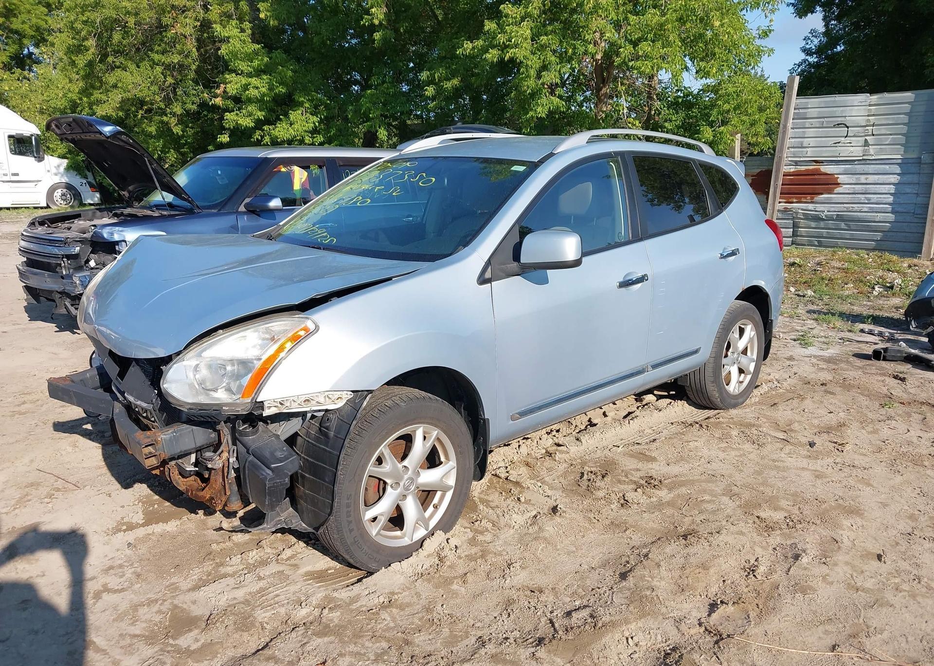 2011 NISSAN ROGUE SV