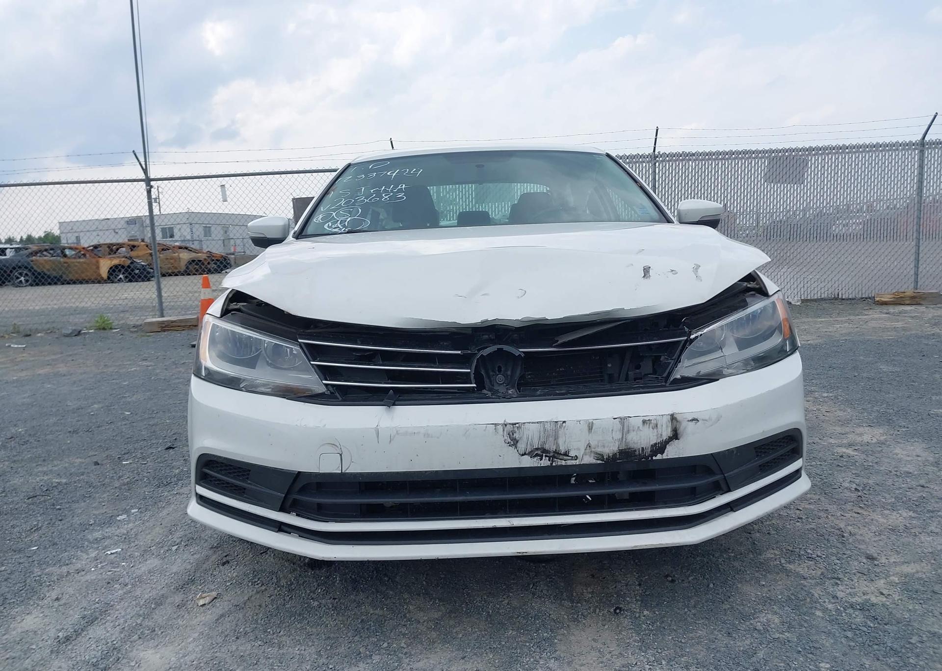 2015 VOLKSWAGEN JETTA 2.0L TRENDLINE
