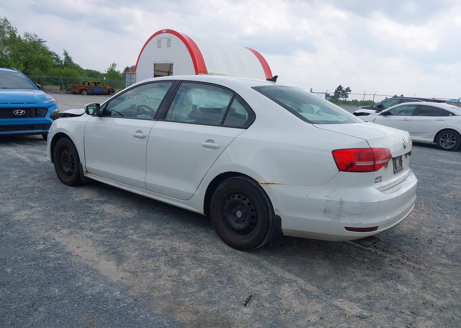2015 VOLKSWAGEN JETTA 2.0L TRENDLINE