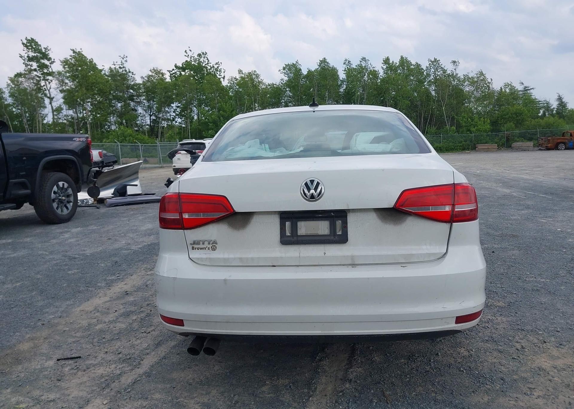 2015 VOLKSWAGEN JETTA 2.0L TRENDLINE