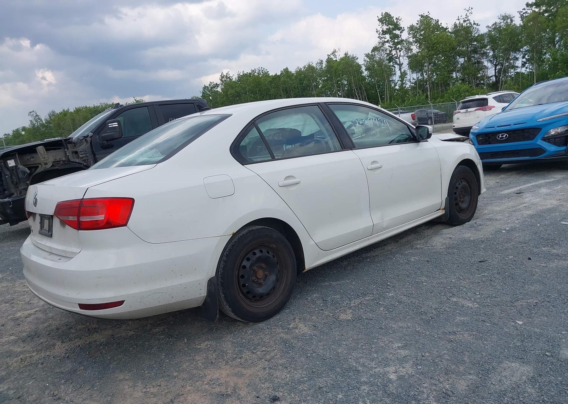 2015 VOLKSWAGEN JETTA 2.0L TRENDLINE