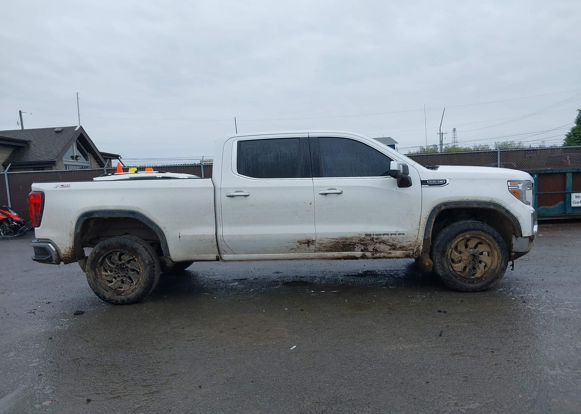 2020 GMC SIERRA K1500 SLT