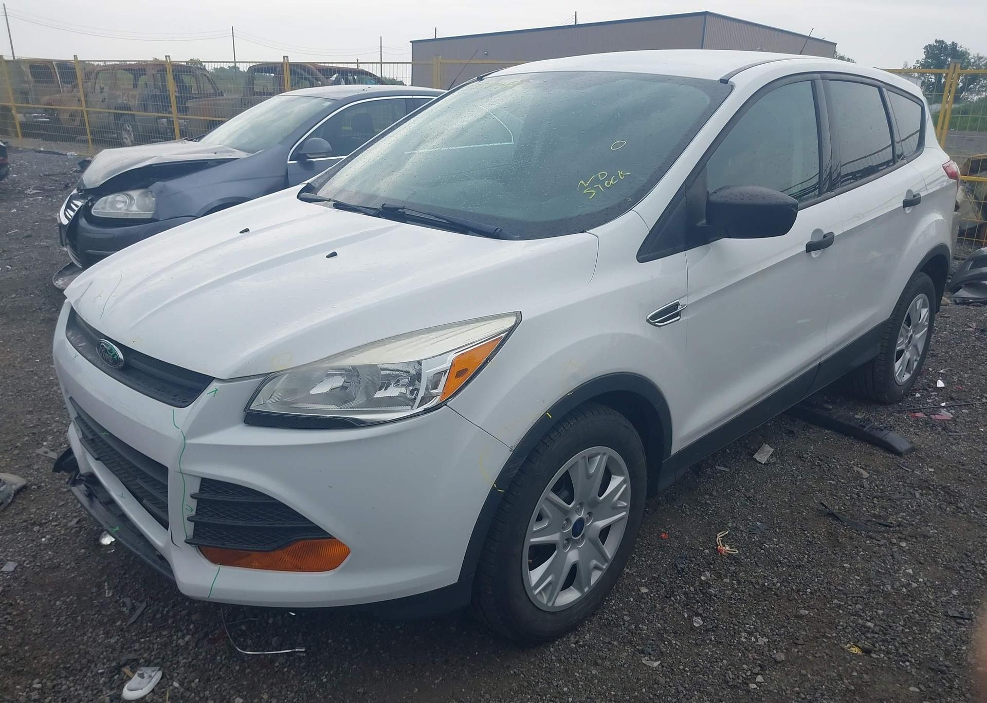 2015 FORD ESCAPE S