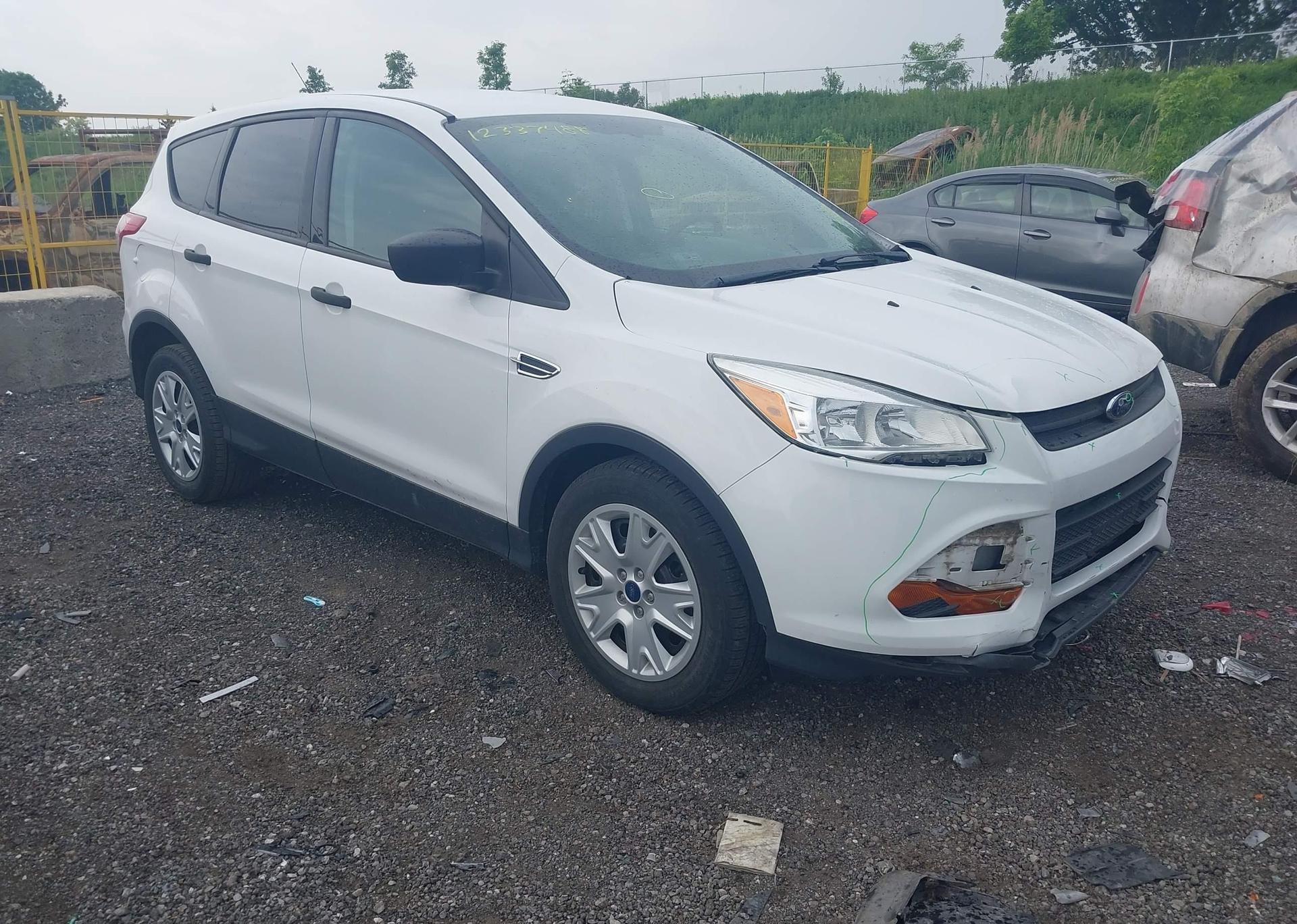 2015 FORD ESCAPE S