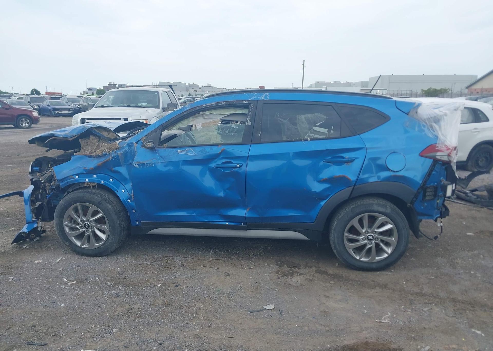 2017 HYUNDAI TUCSON SE