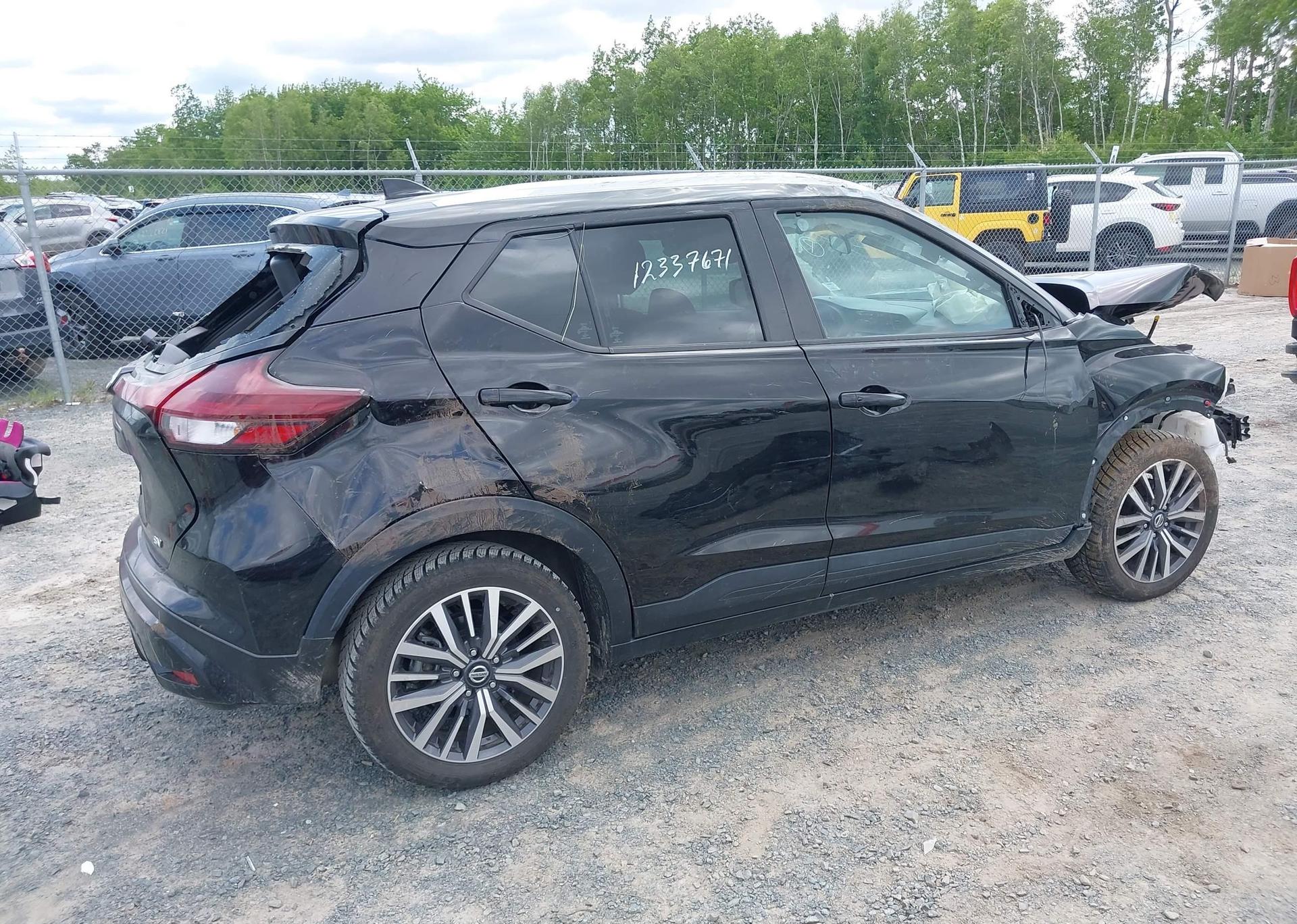 2021 NISSAN KICKS SV