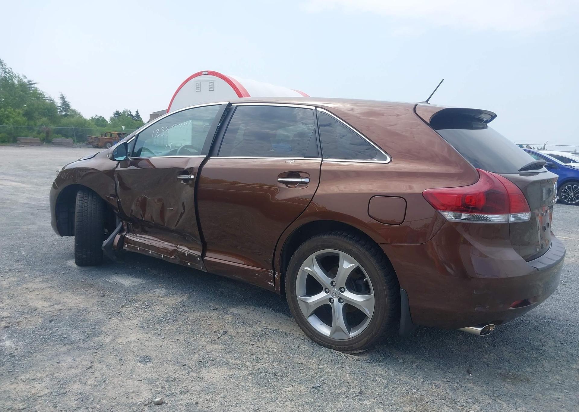 2014 TOYOTA VENZA BASE V6