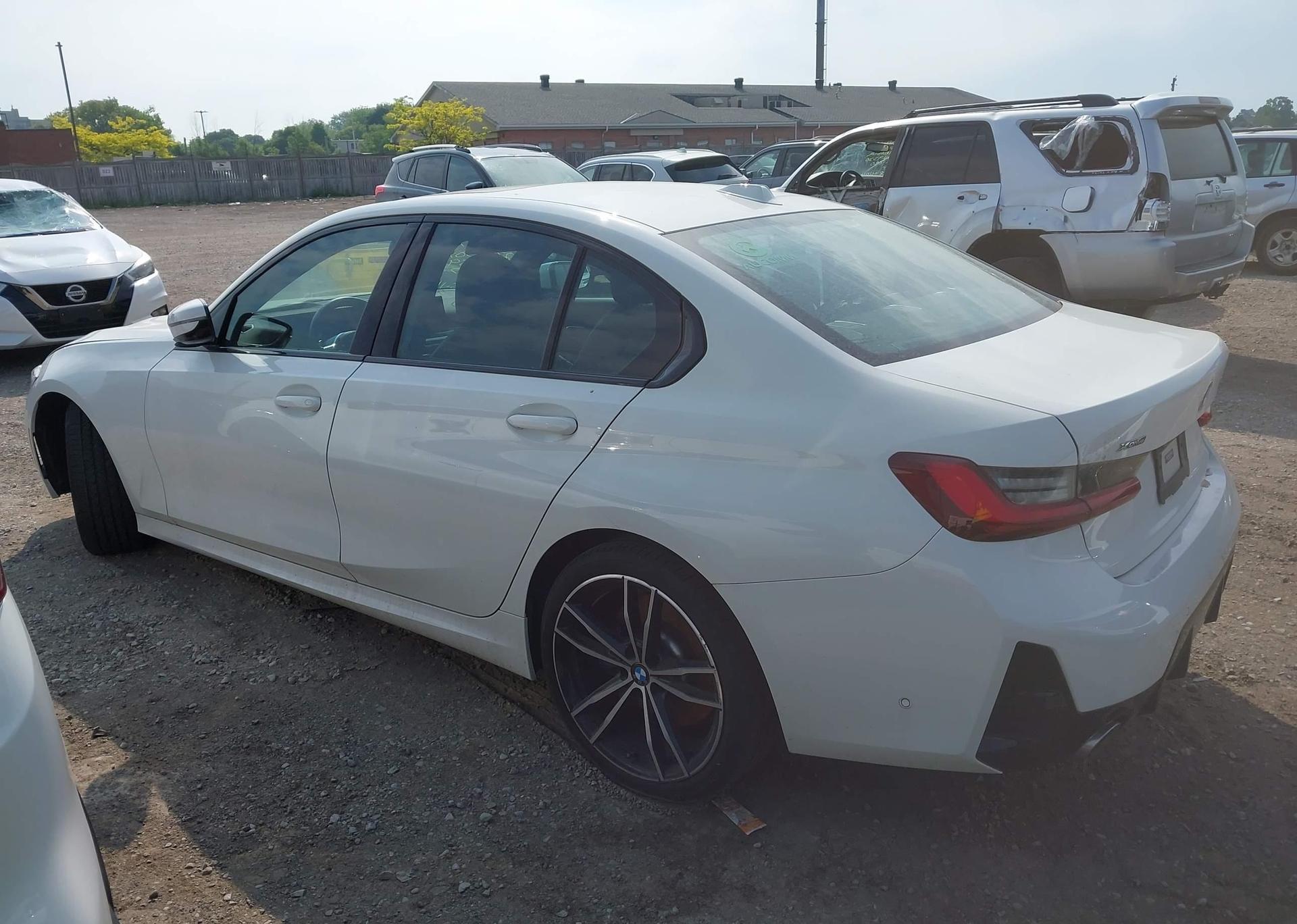 2023 BMW 330XI