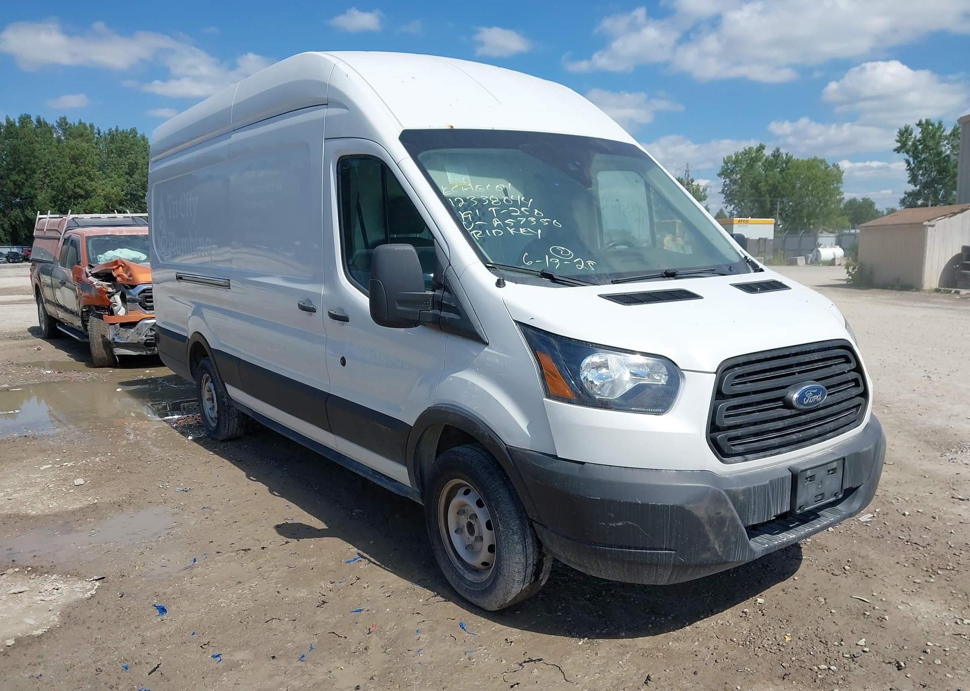 2019 FORD transit t-250