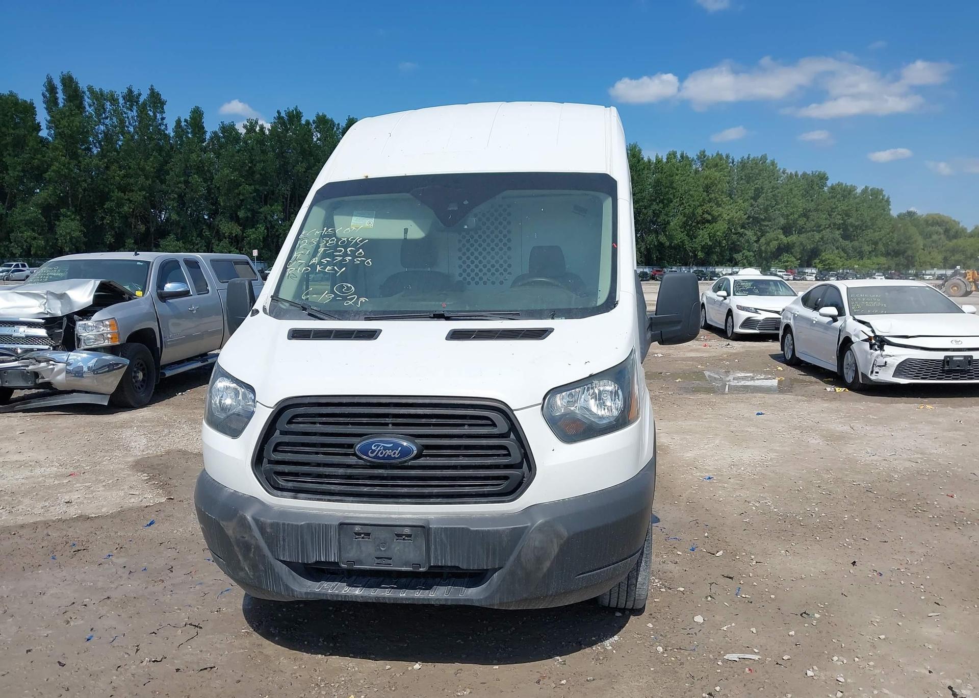 2019 FORD transit t-250