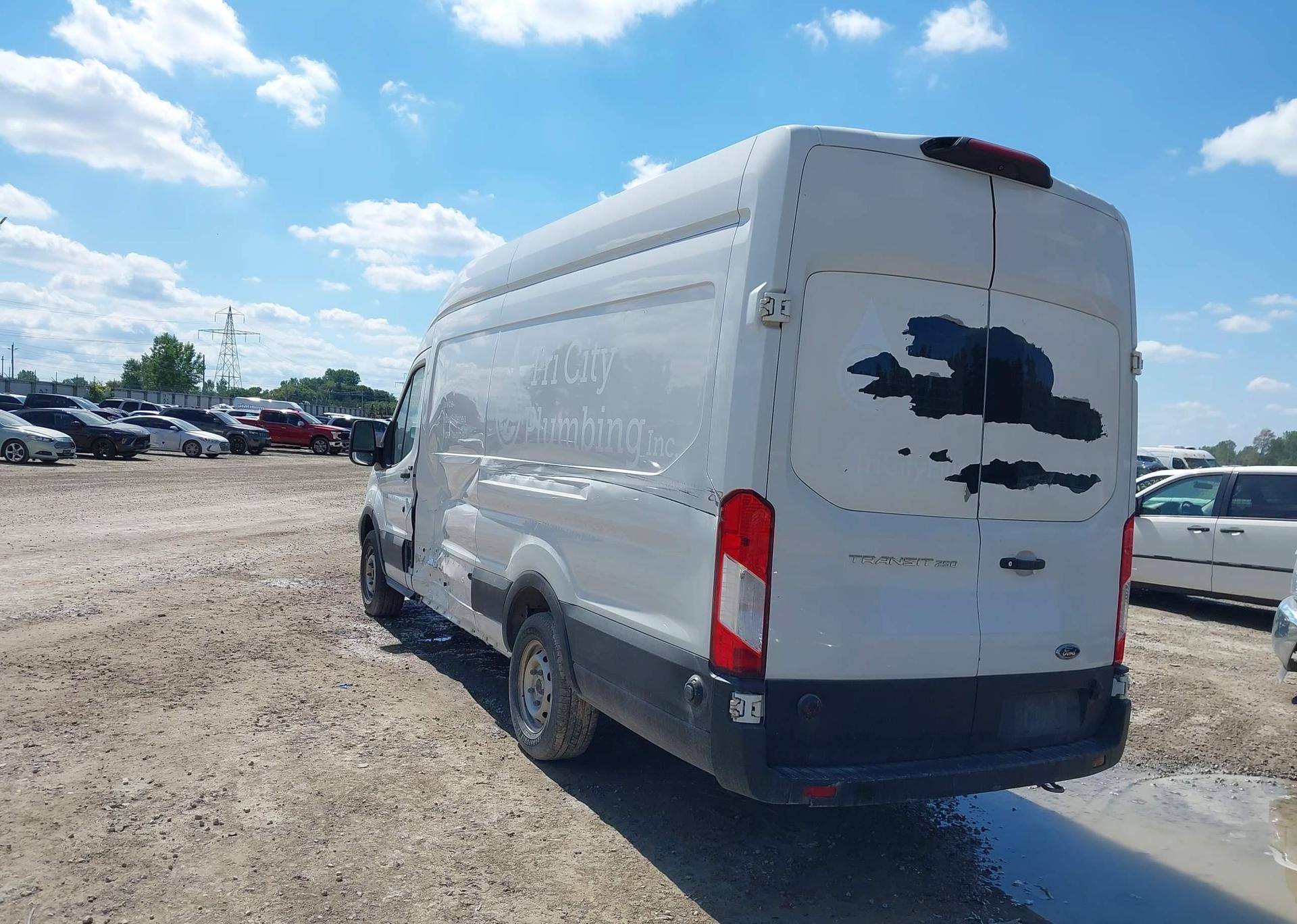2019 FORD transit t-250