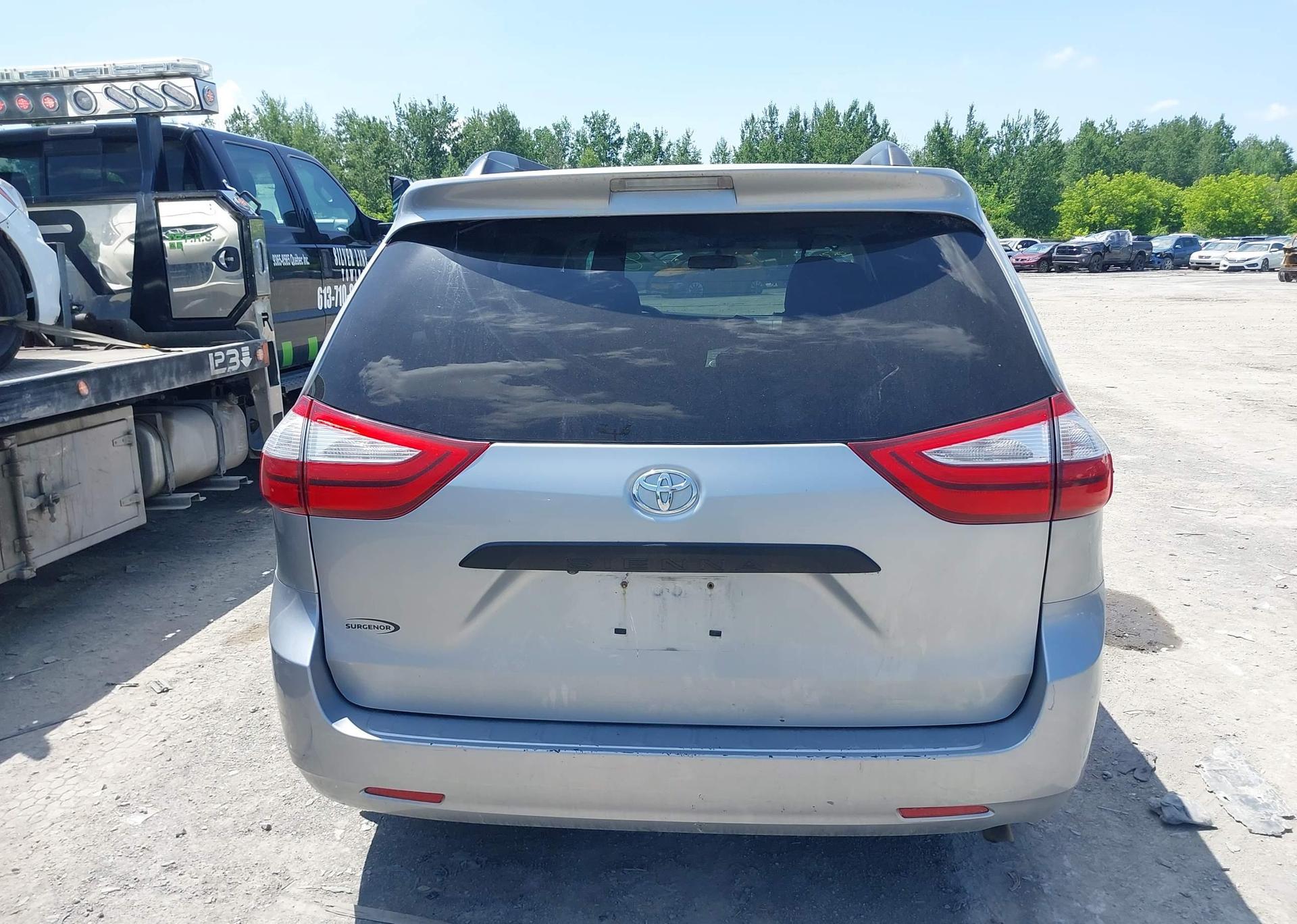 2016 TOYOTA SIENNA 7 PASSENGER