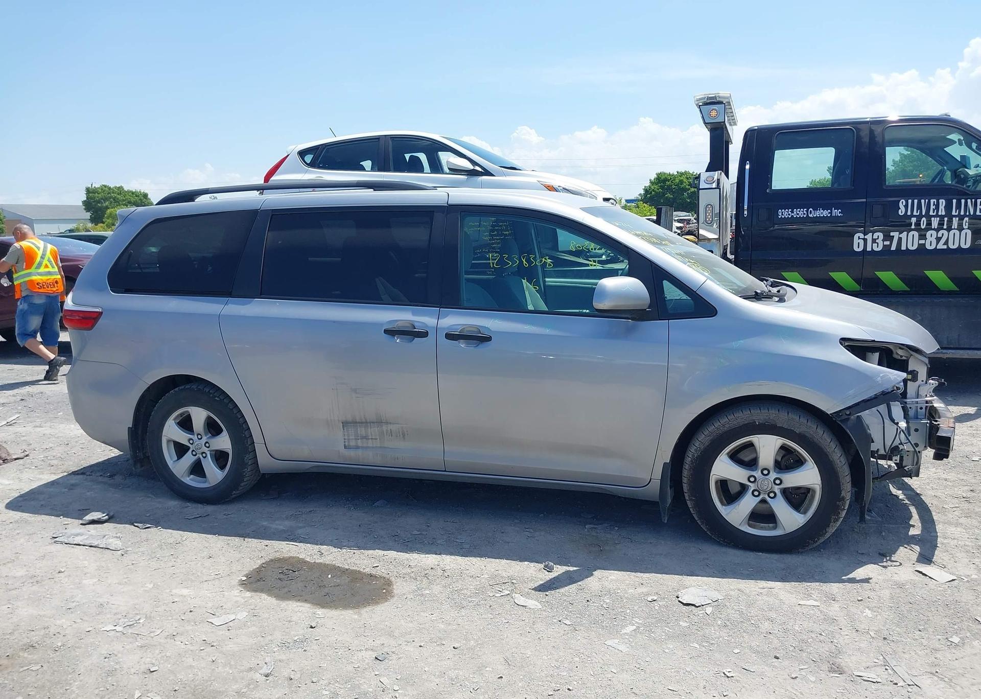 2016 TOYOTA SIENNA 7 PASSENGER