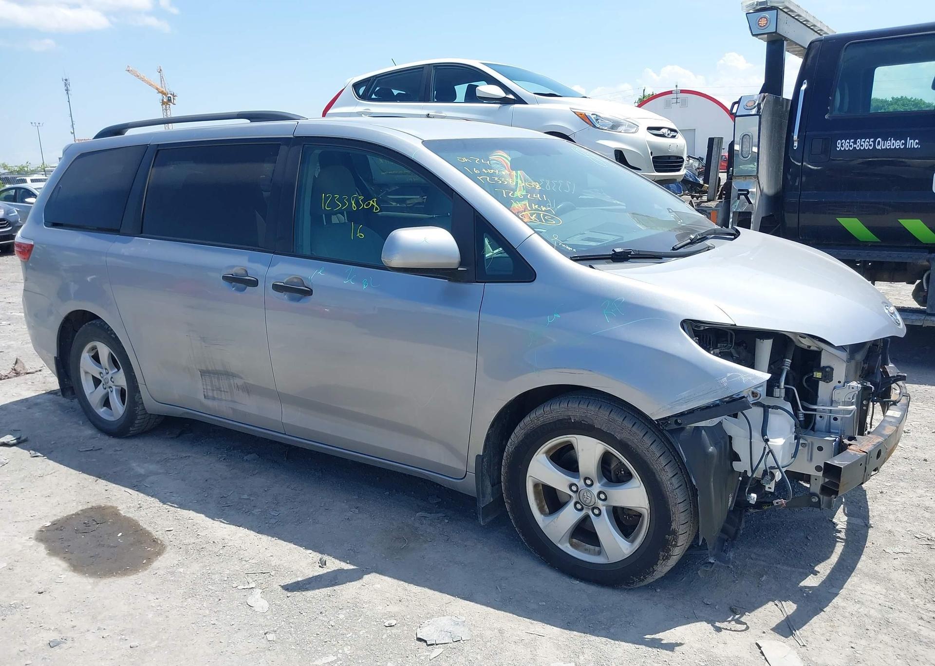 2016 TOYOTA SIENNA 7 PASSENGER
