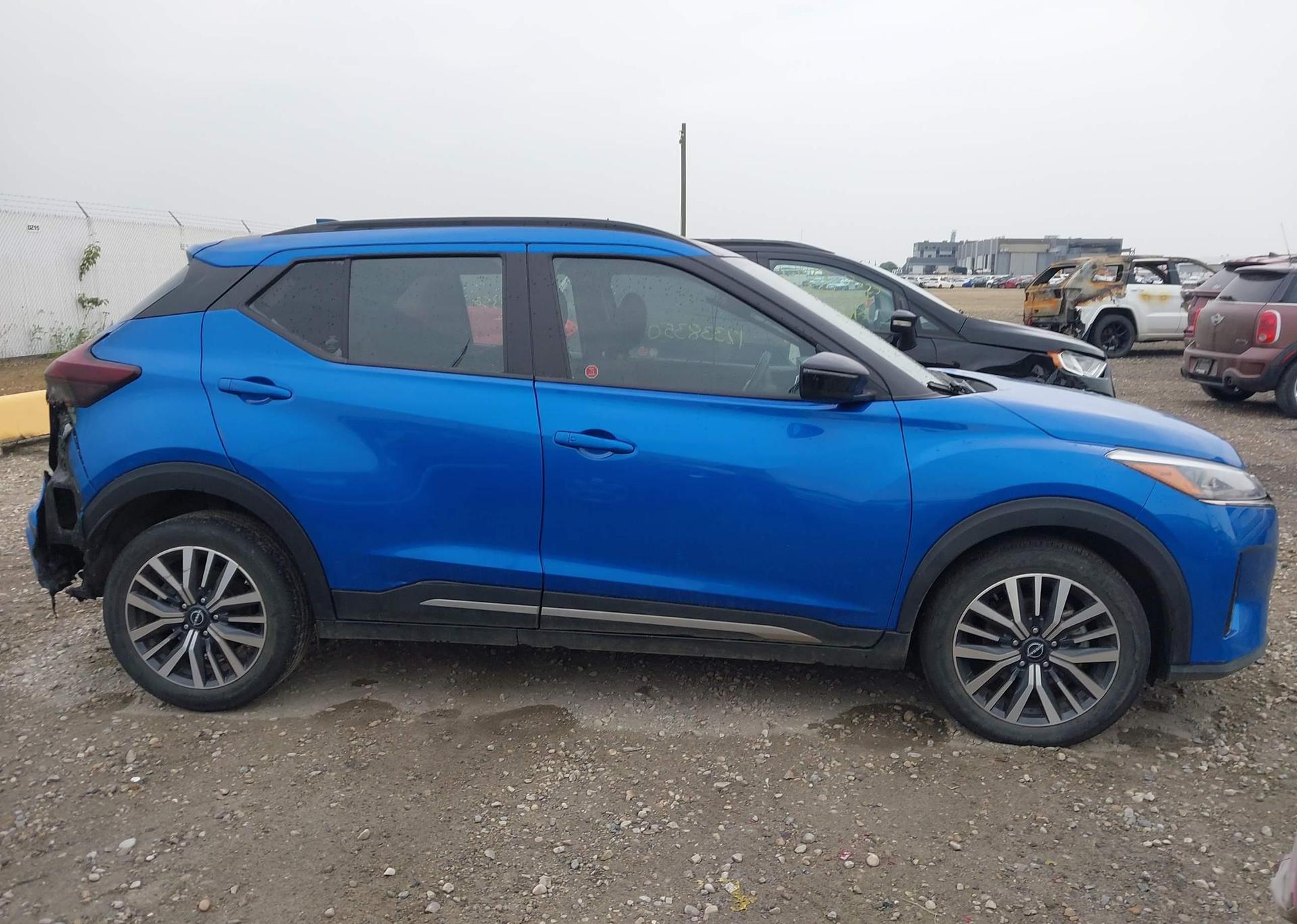 2022 NISSAN KICKS SR