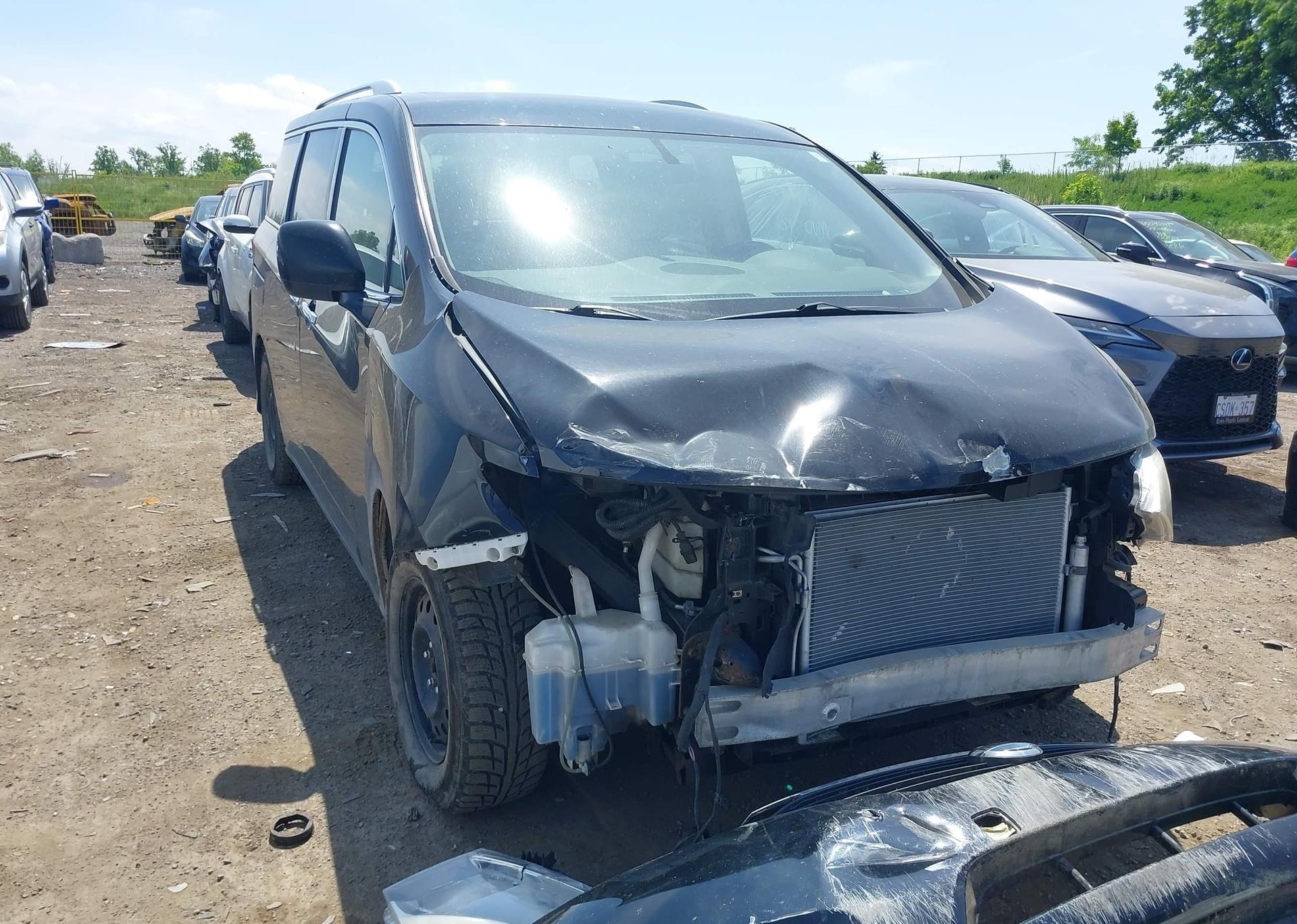 2012 NISSAN QUEST SV