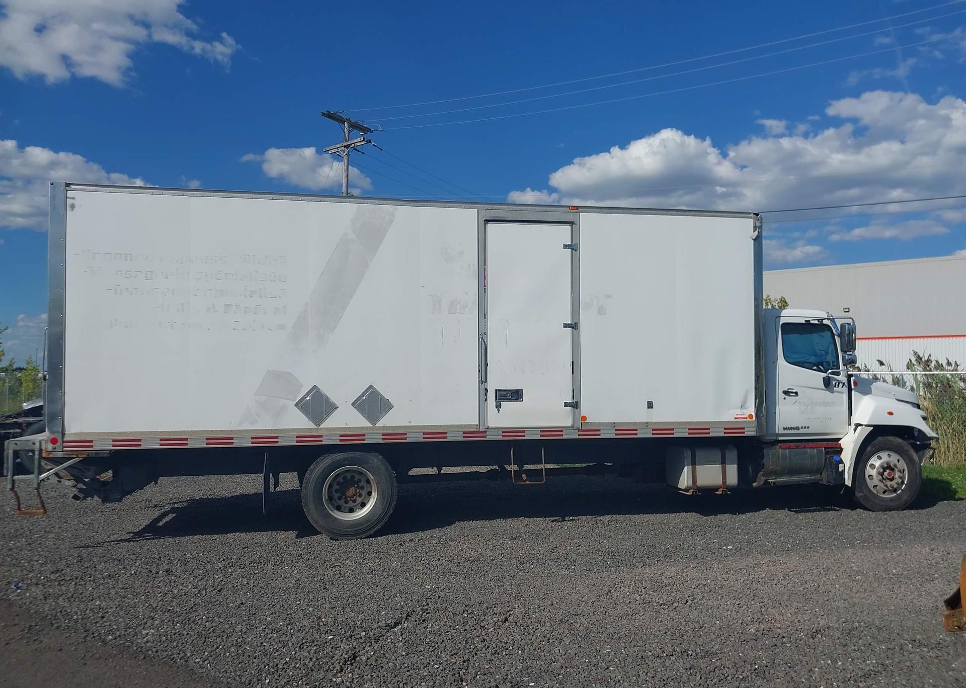 2019 HINO 358