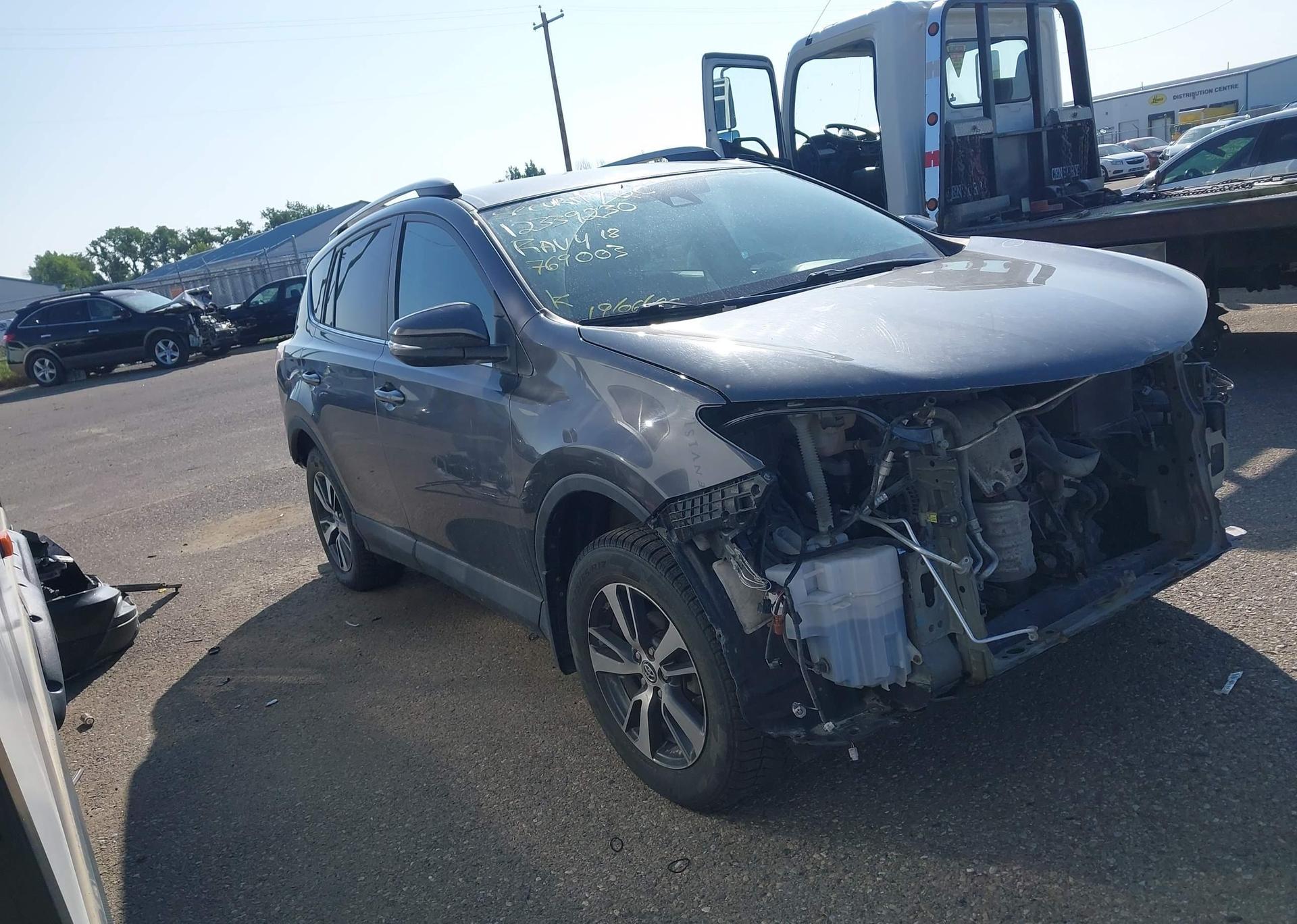 2018 TOYOTA RAV4 LE