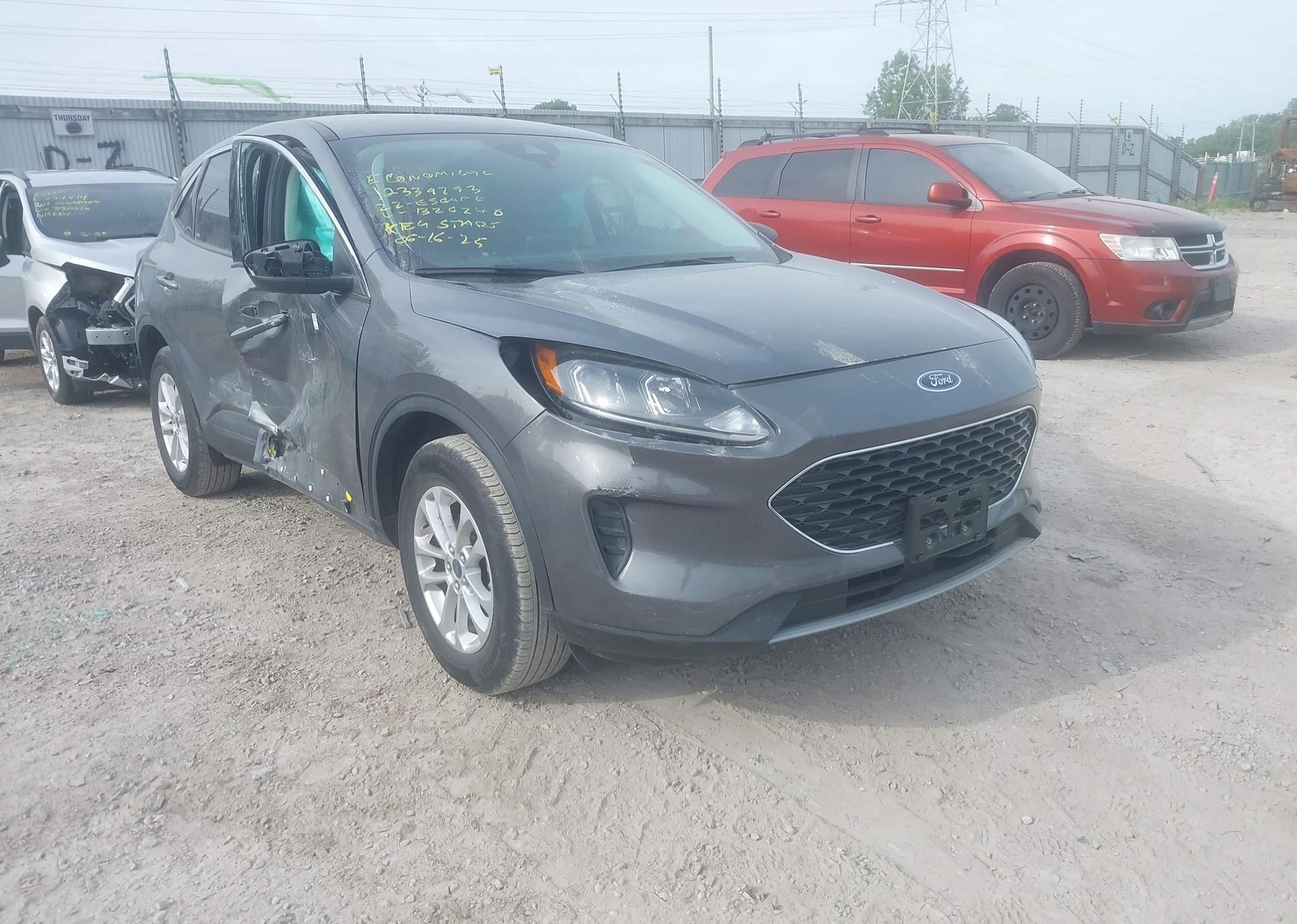 2022 FORD ESCAPE SE