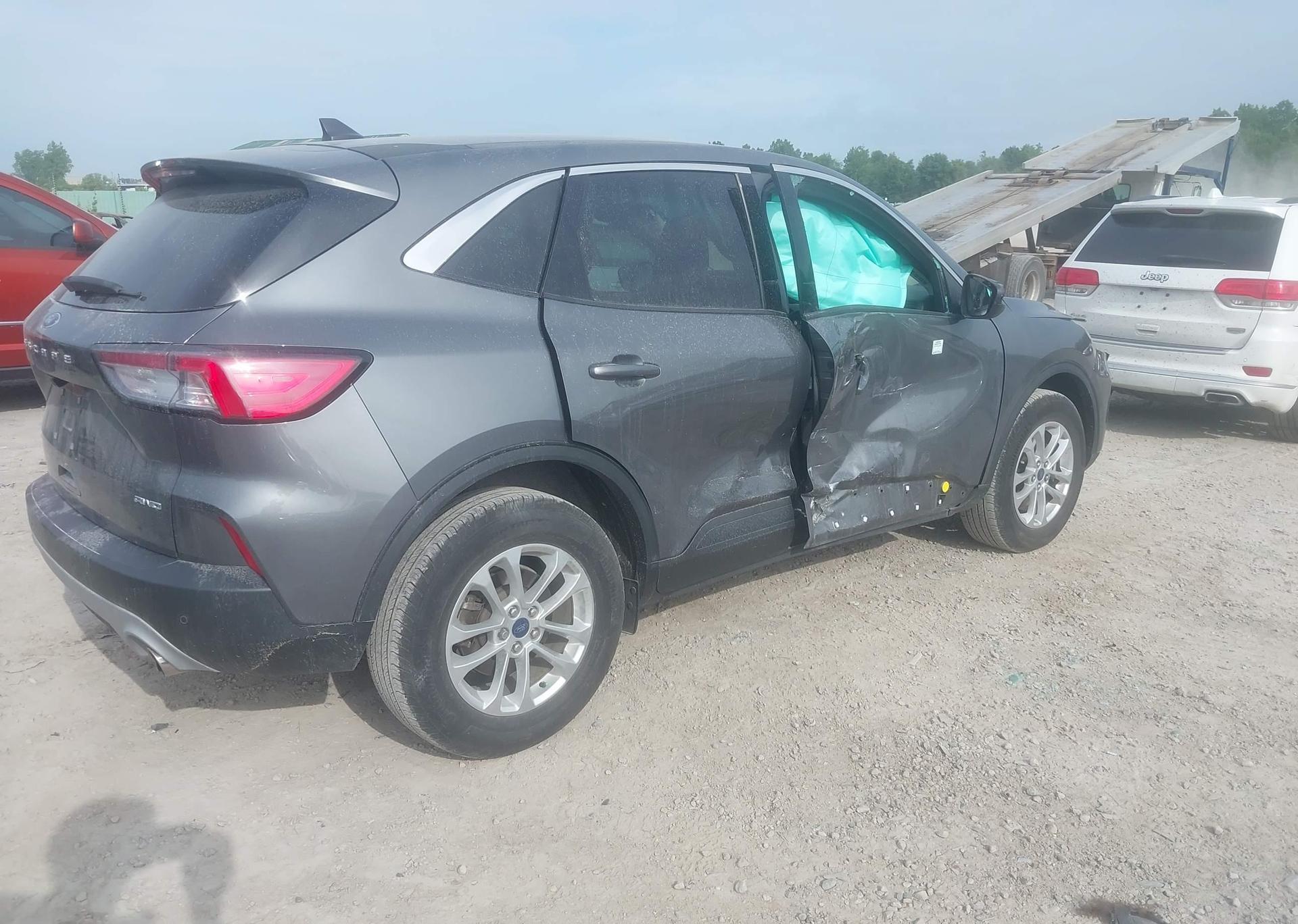 2022 FORD ESCAPE SE