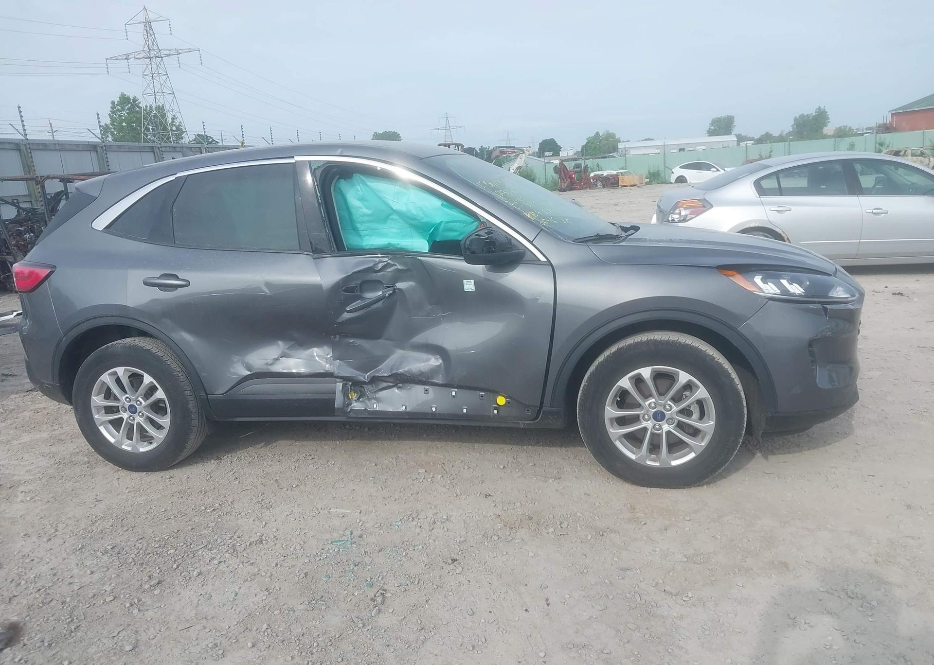 2022 FORD ESCAPE SE