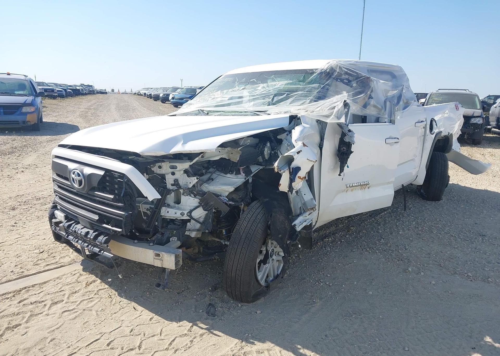 2024 TOYOTA TUNDRA CREWMAX SR