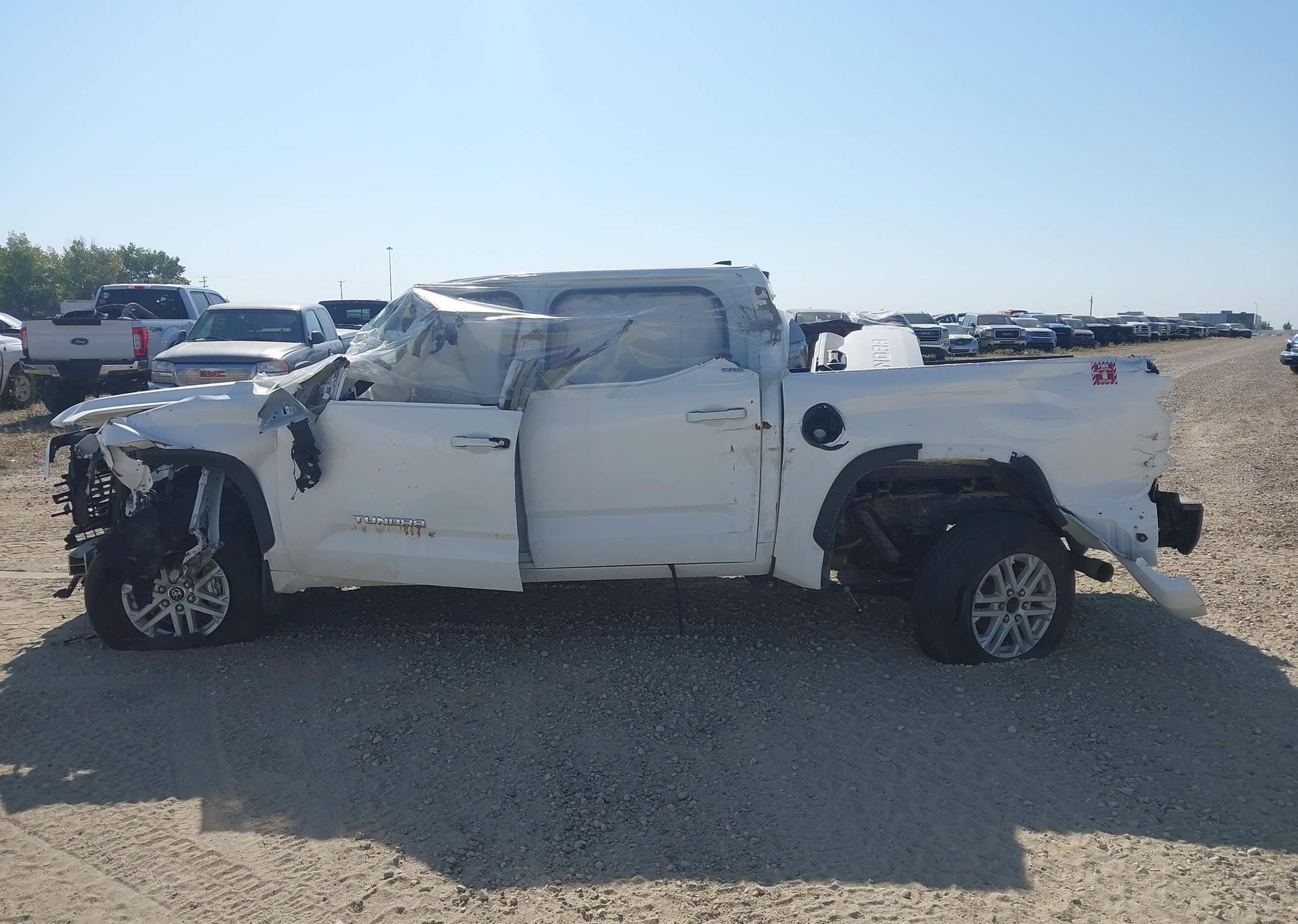 2024 TOYOTA TUNDRA CREWMAX SR