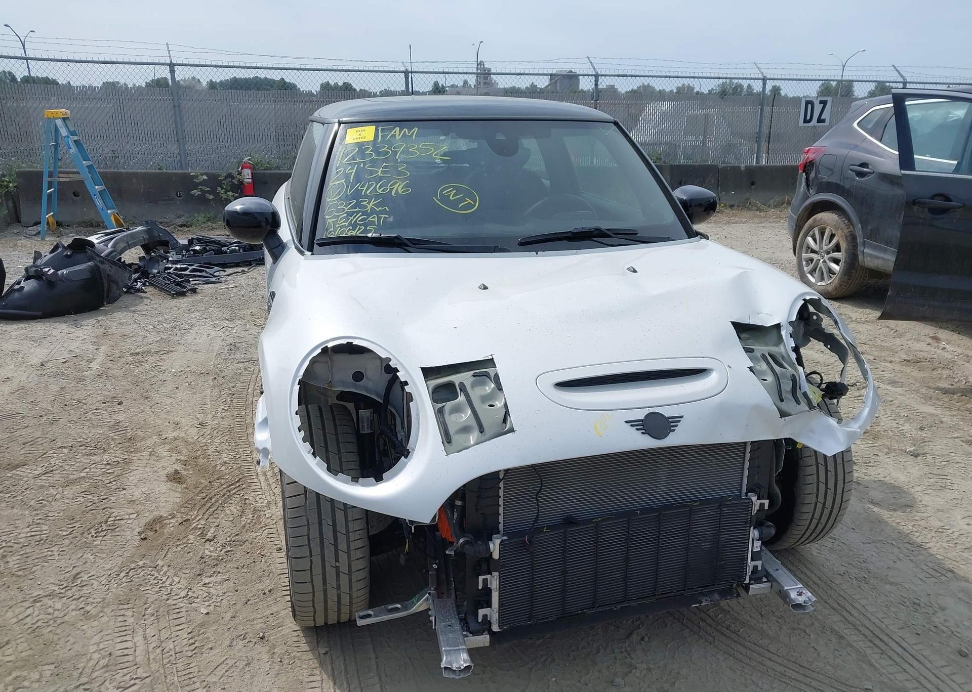 2024 MINI SE 3 DOOR COOPER