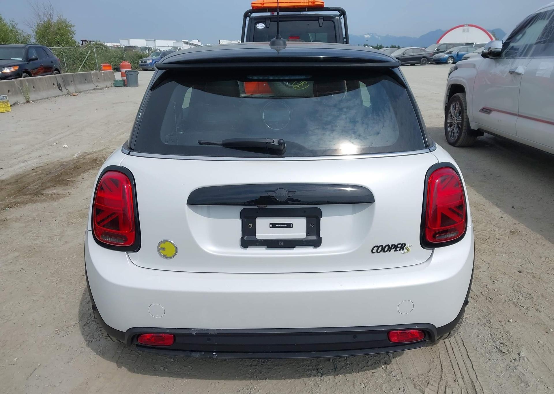 2024 MINI SE 3 DOOR COOPER