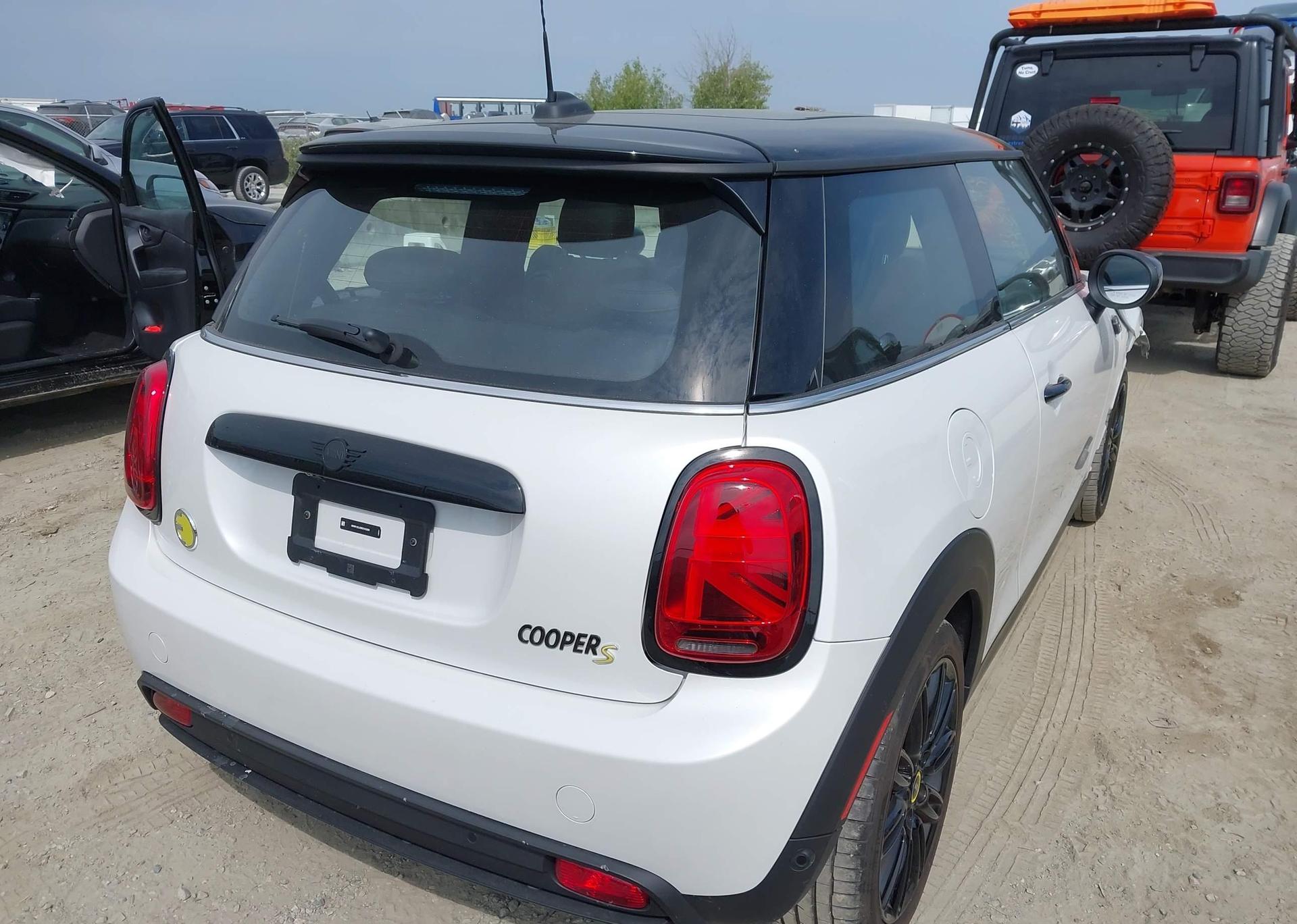 2024 MINI SE 3 DOOR COOPER