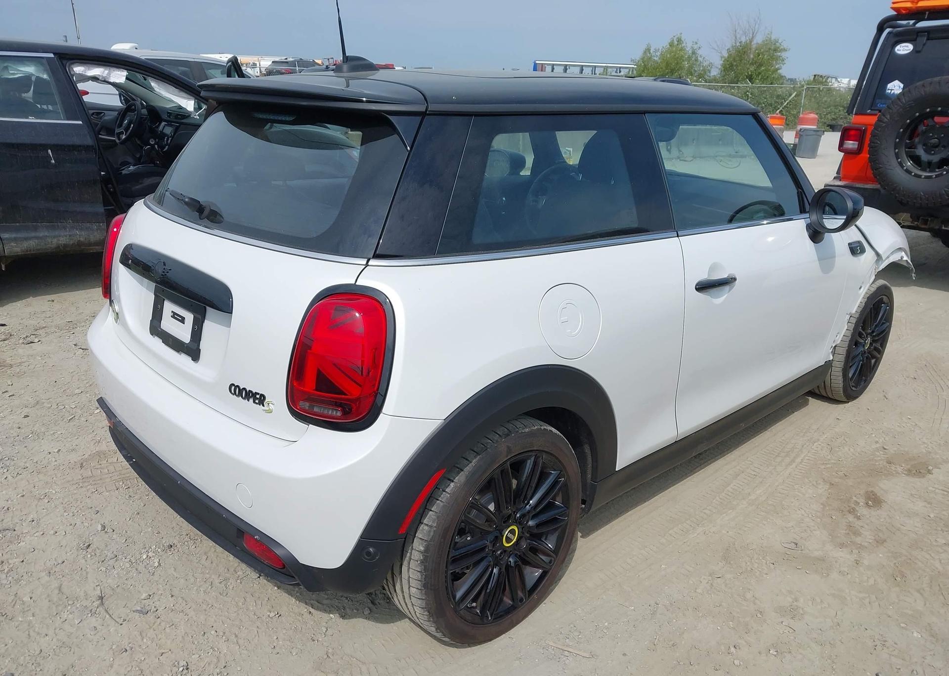 2024 MINI SE 3 DOOR COOPER